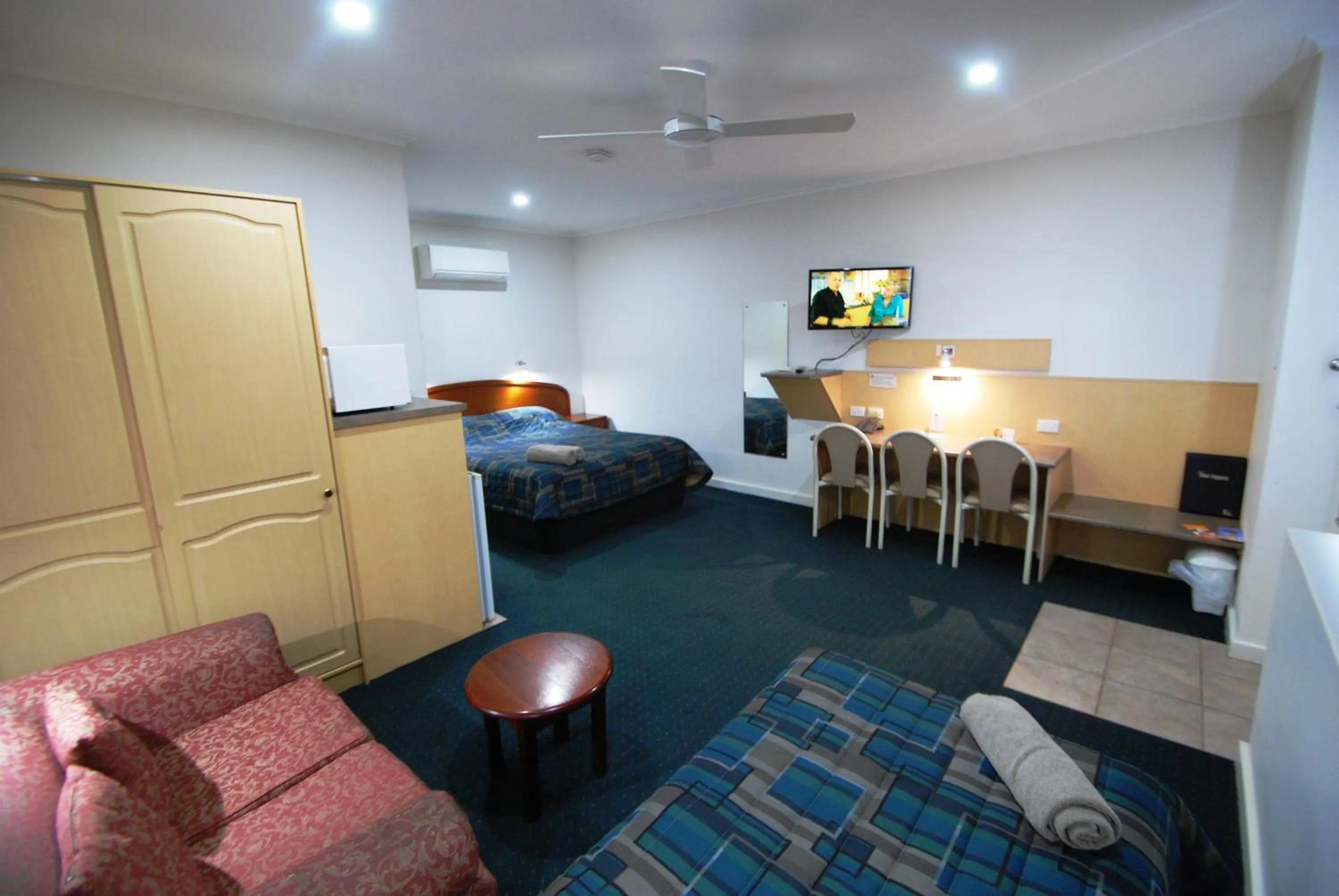 Photo of the whole room in Comfort Inn & Suites Augusta Westside