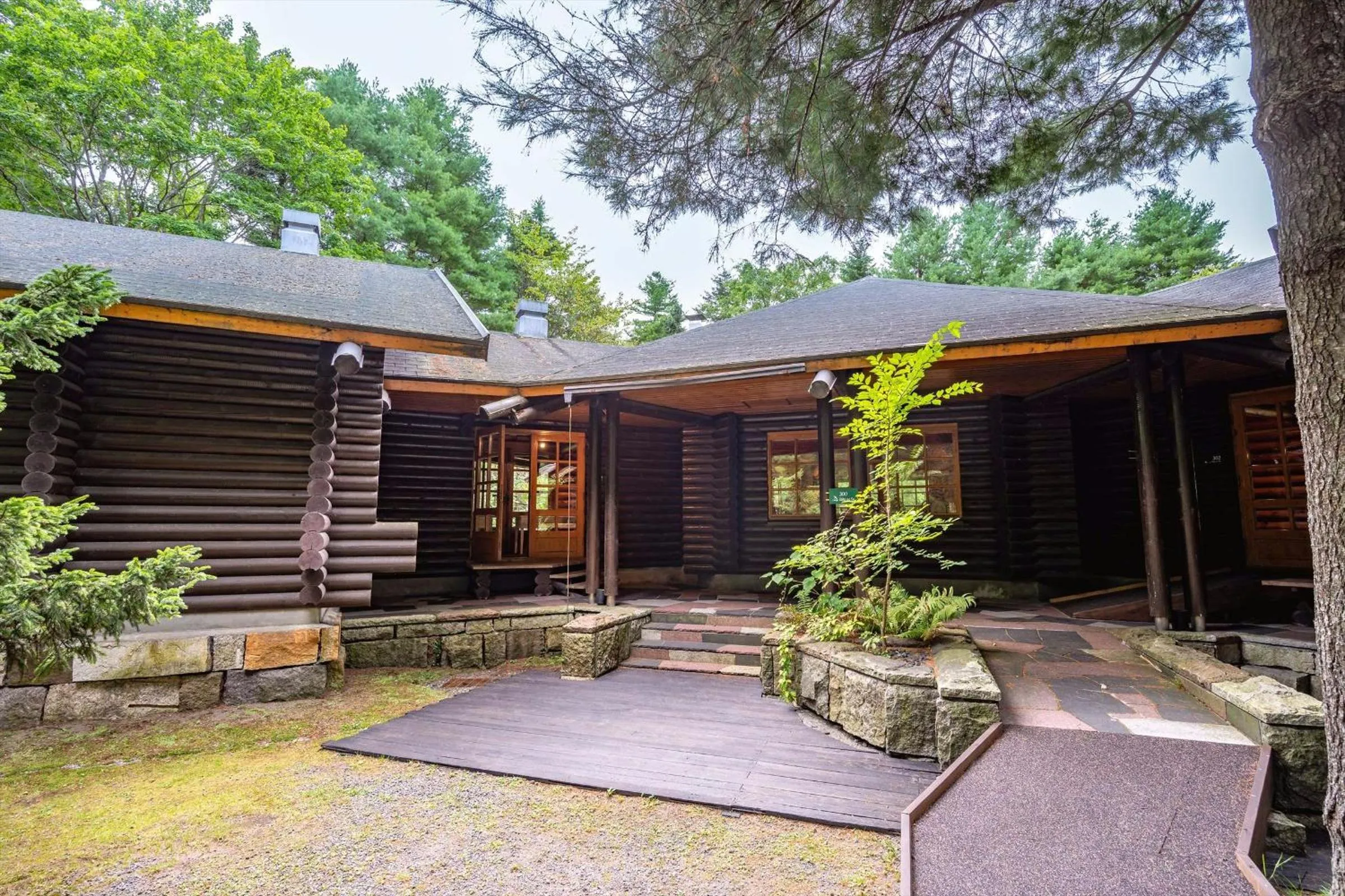 Facade/entrance in Hotel Nidom
