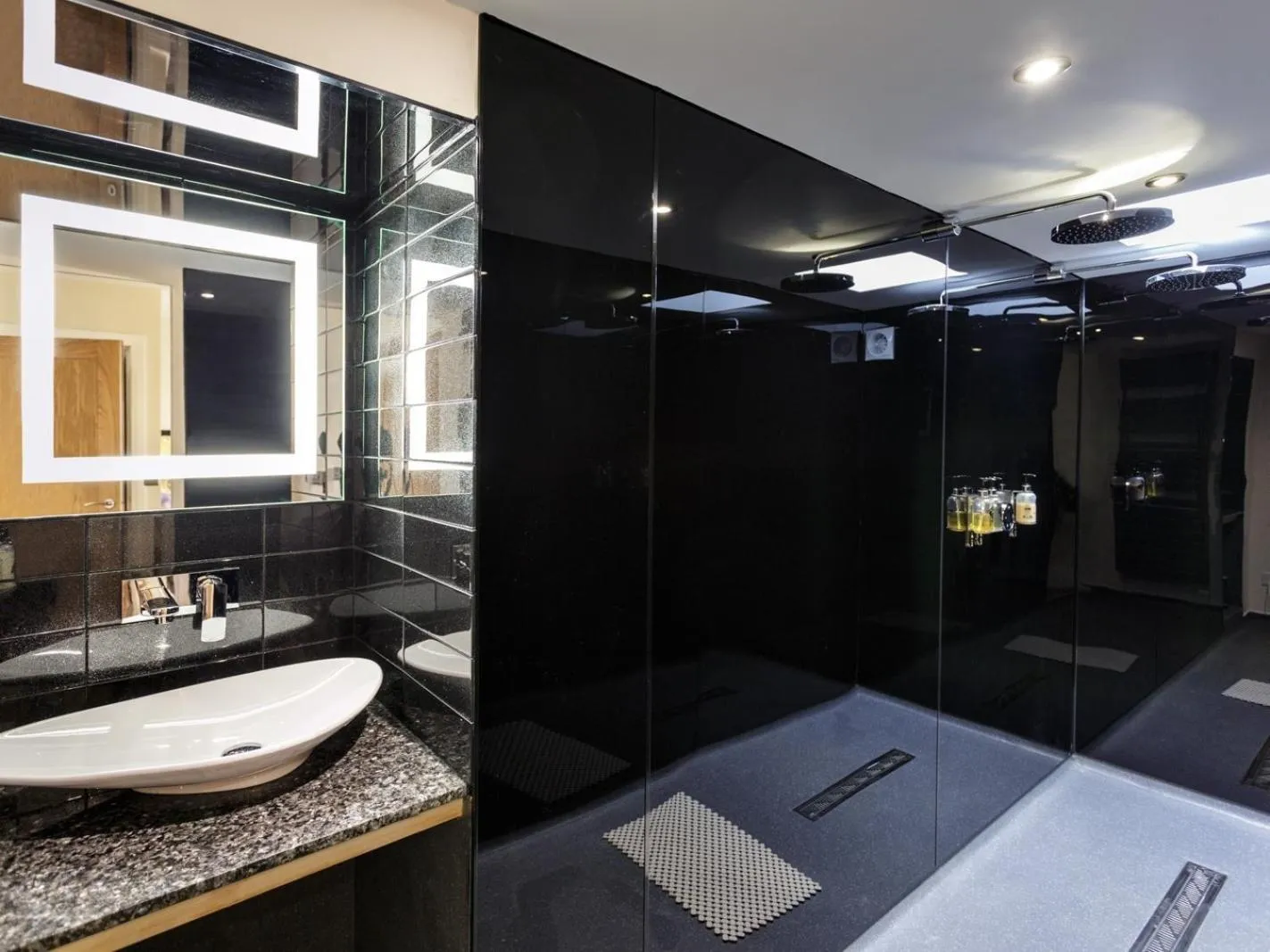 Bathroom in The Orange Tree Thornham