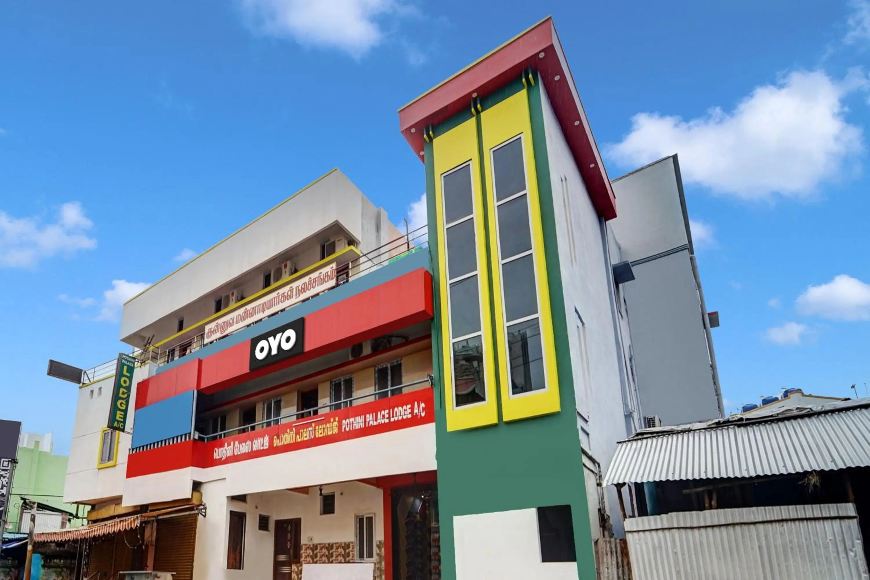 Facade/entrance in Hotel O Pothini Palace