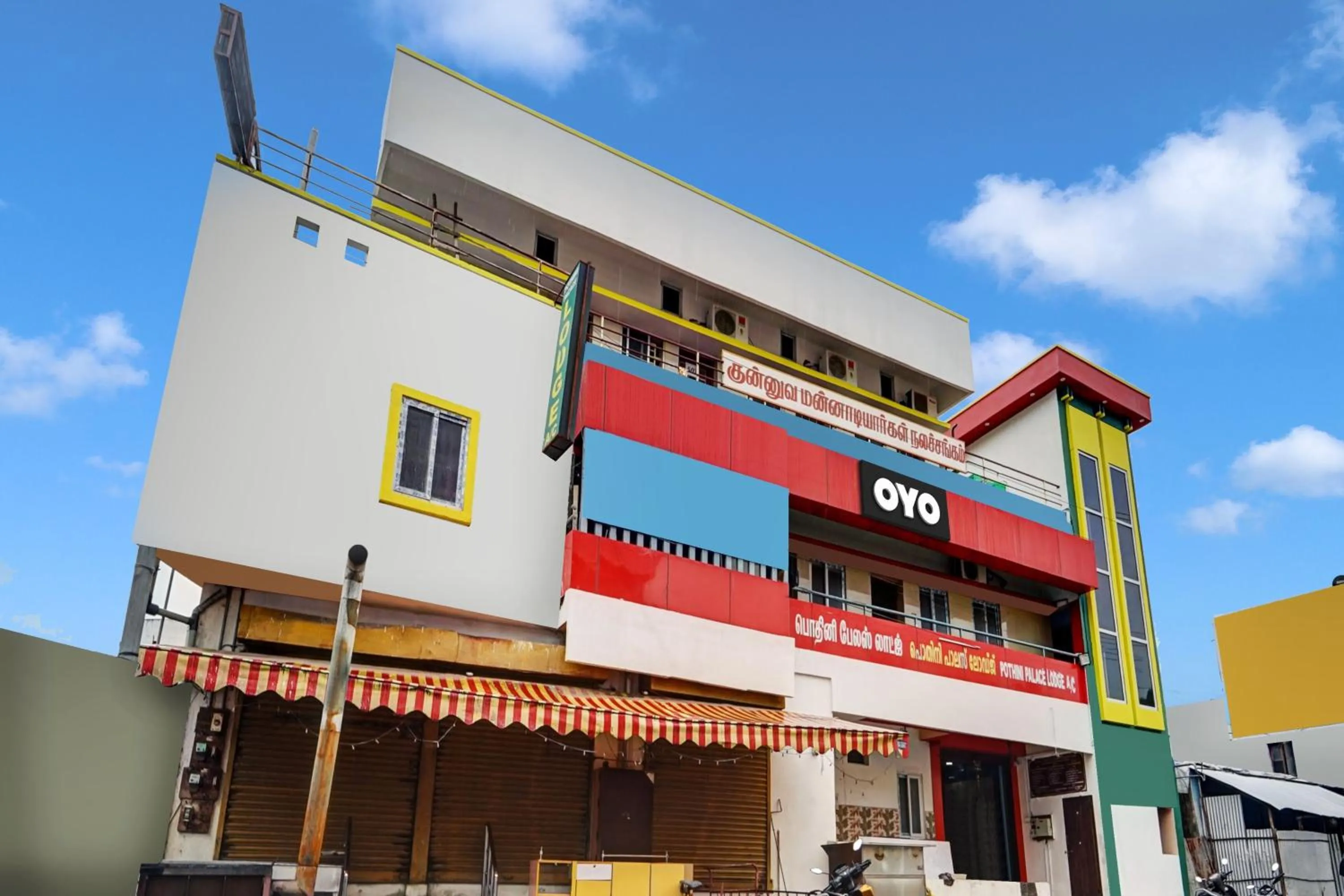 Facade/entrance in Hotel O Pothini Palace