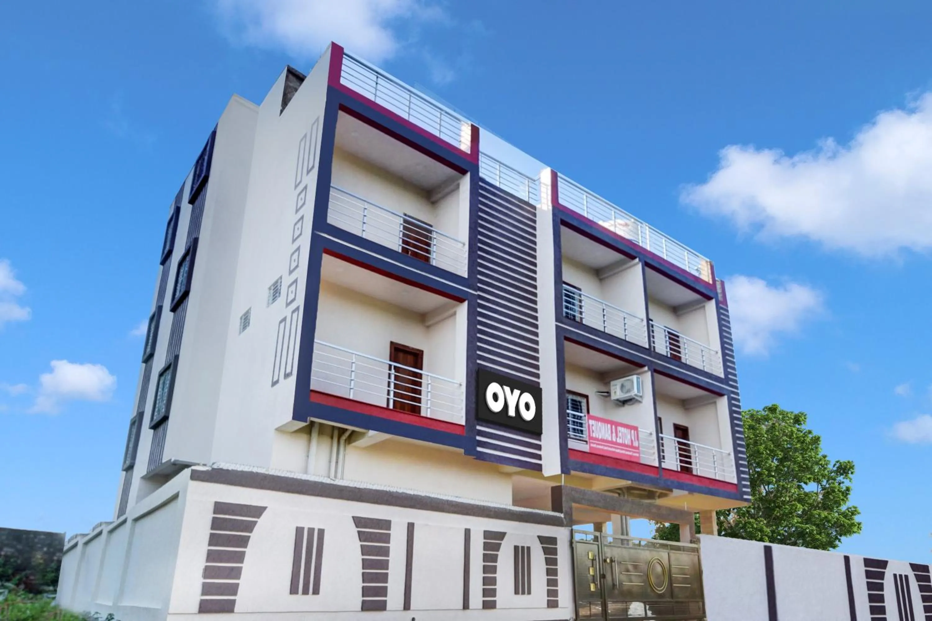 Facade/entrance in Hotel O by OYO JP Banquet