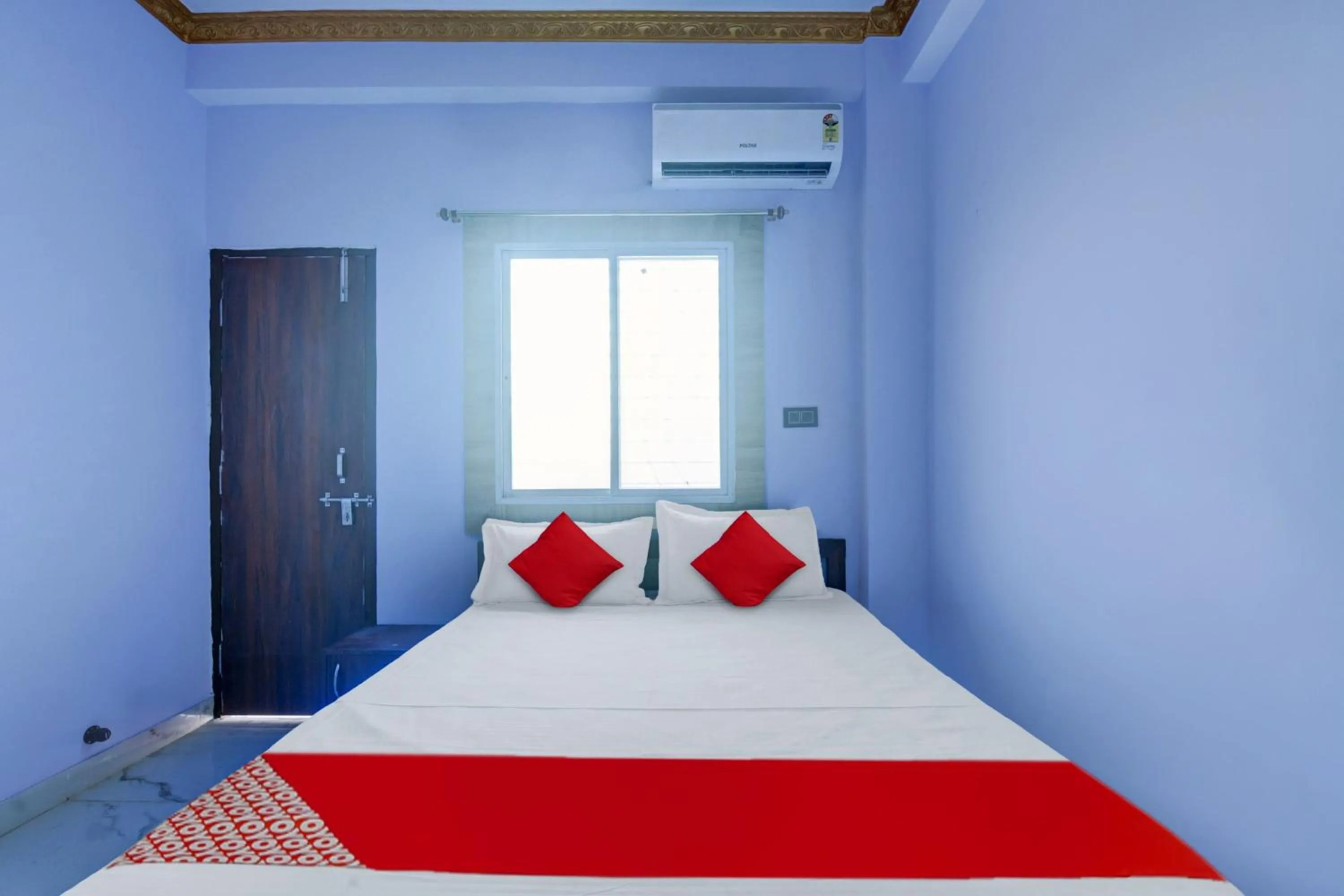 Bedroom, Bed in Hotel O by OYO JP Banquet