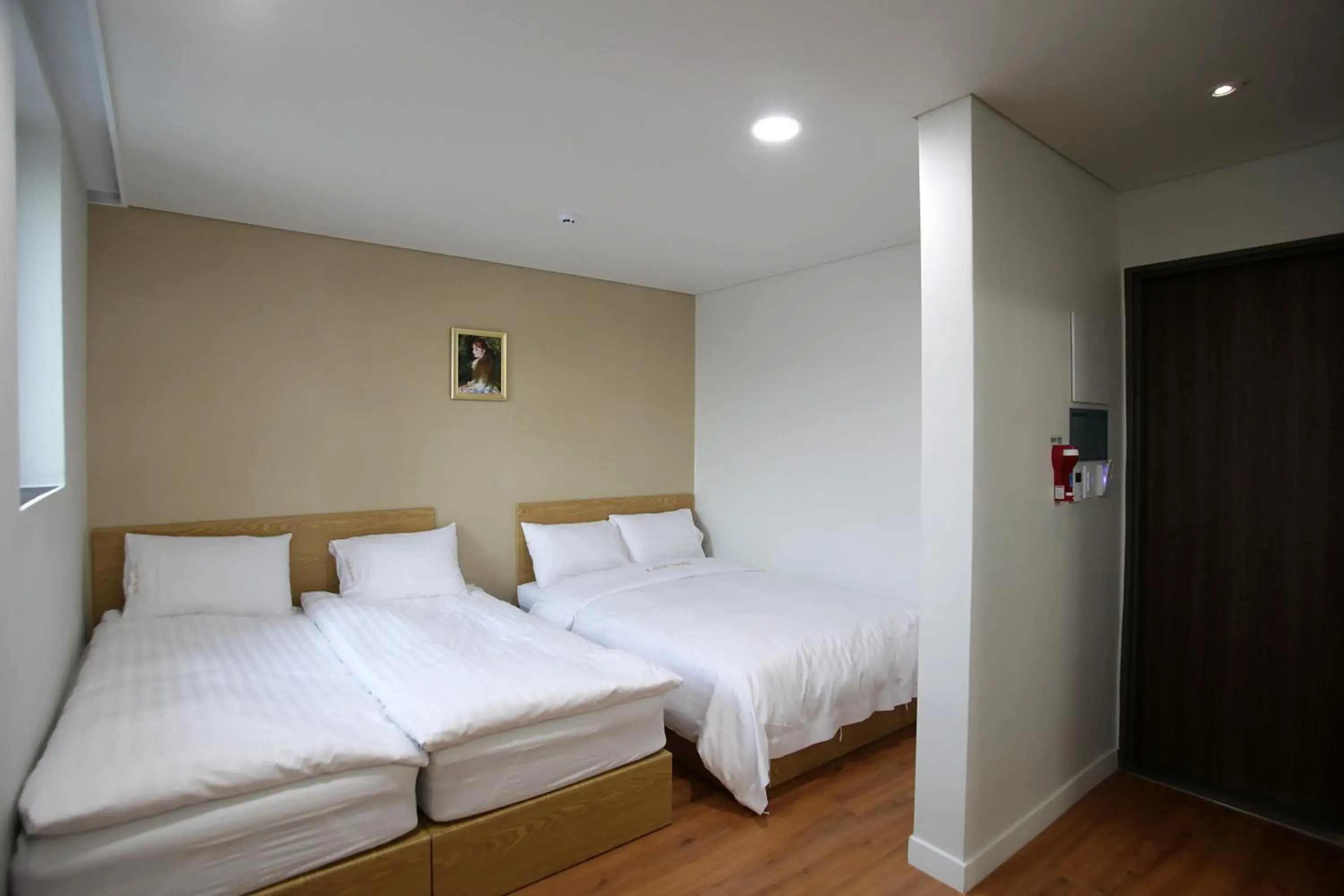 Deluxe Twin Room in K-POP Hotel Seoul Station Deluxe Twin Room in K-POP Hotel Seoul Station