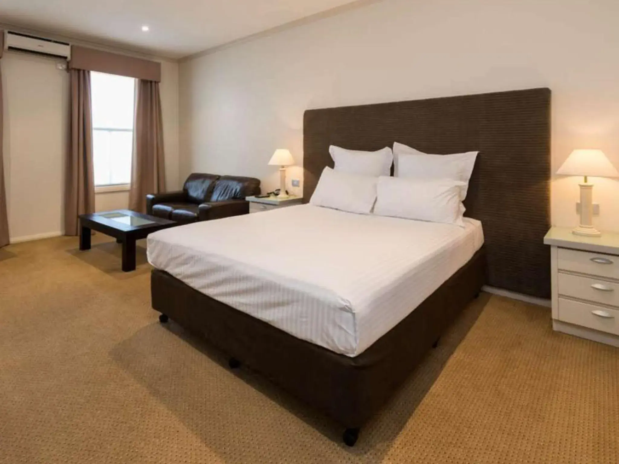 Deluxe King Room in Beau Monde International Deluxe King Room in Beau Monde International