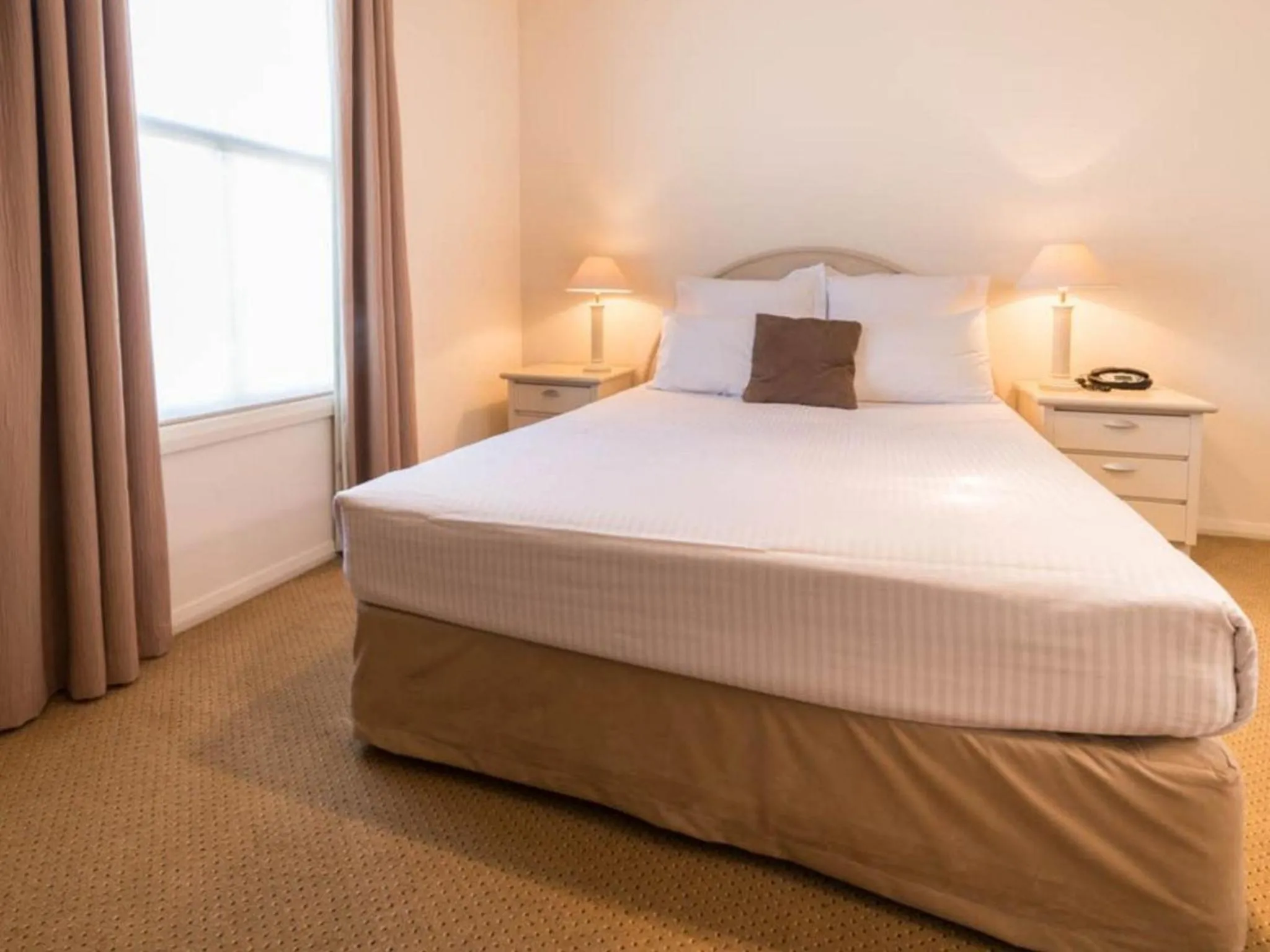 cot in Beau Monde International