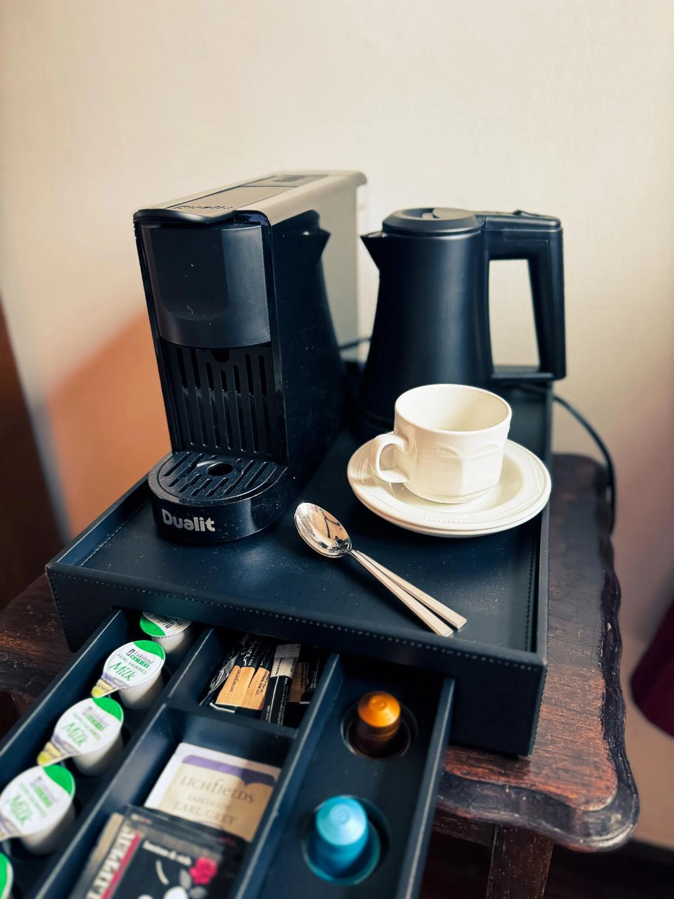 Bedroom in The New Inn