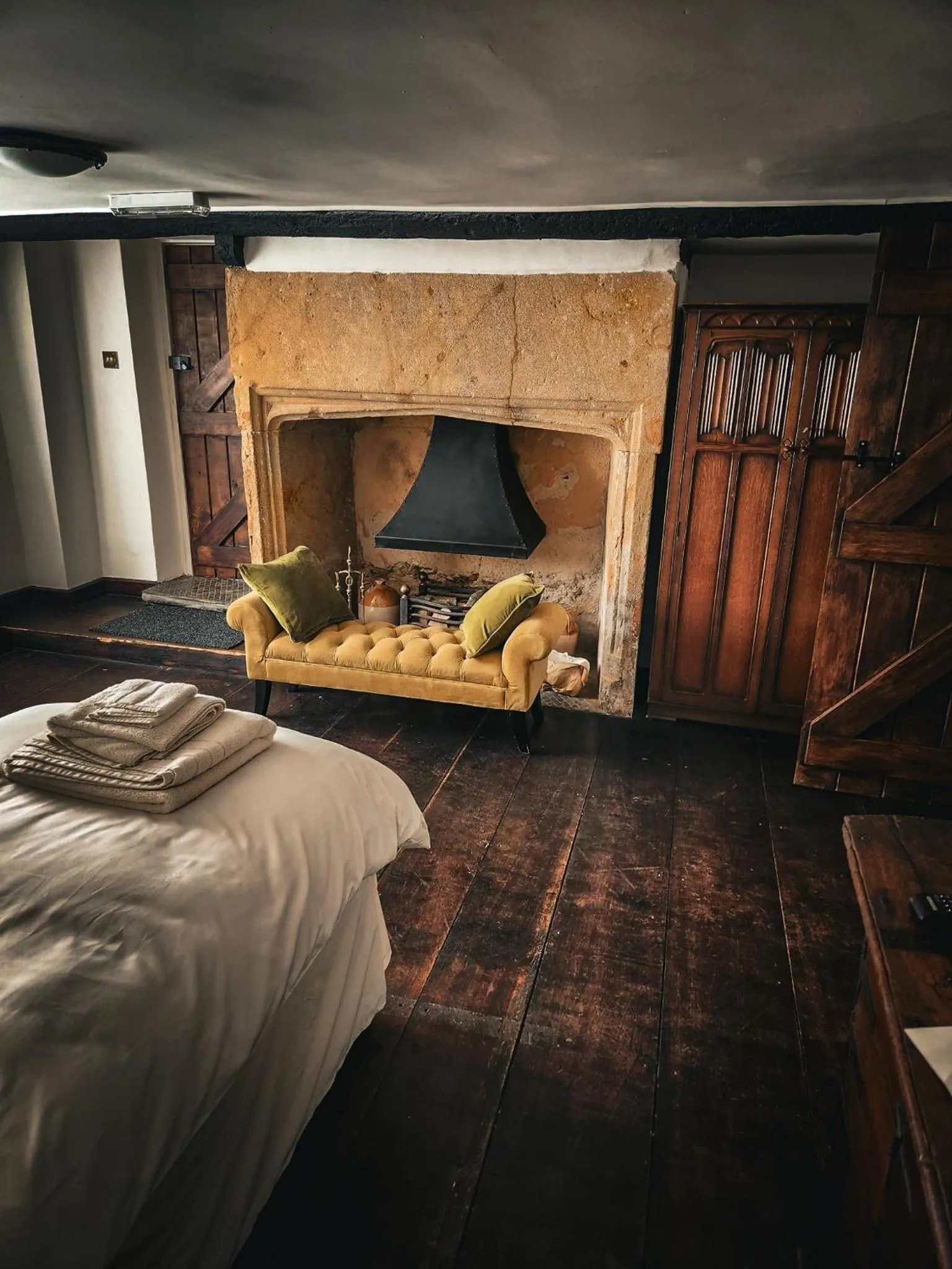 Bedroom, Bed in The New Inn