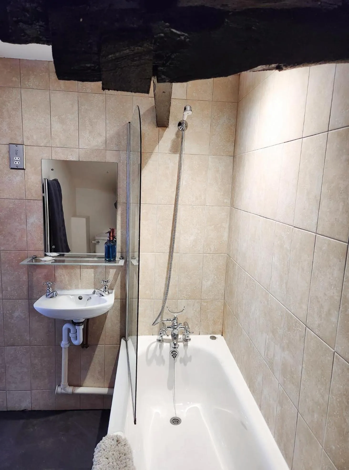 Bathroom in The New Inn