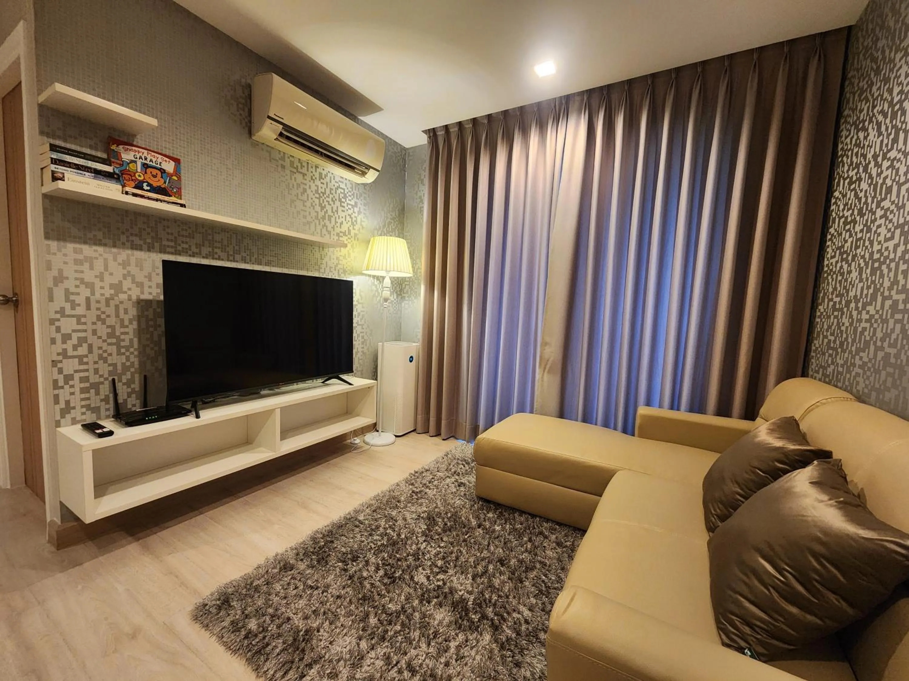 TV and multimedia in Family Suit 2 Bedrooms 2 Bathrooms in Chiang Mai