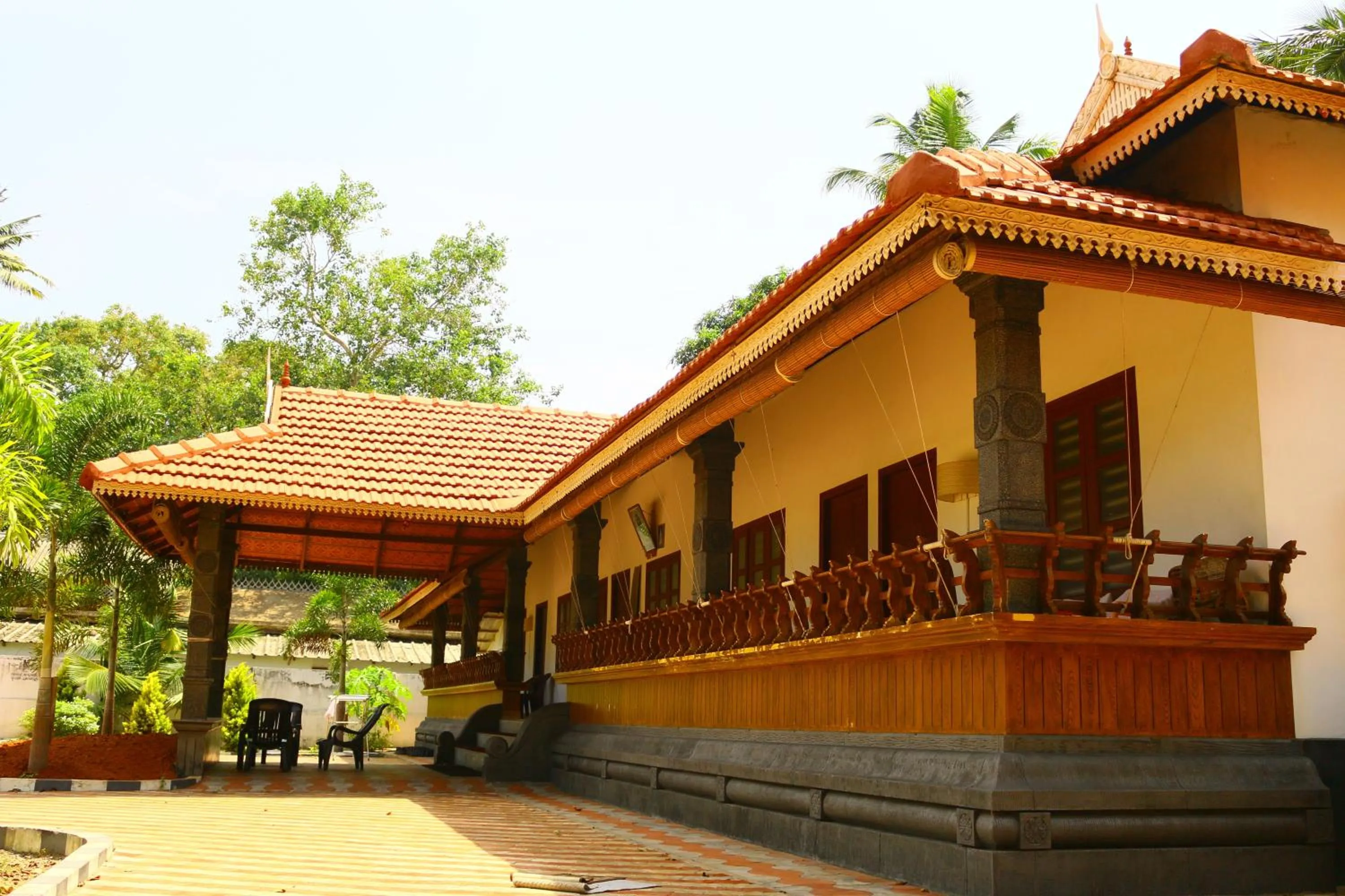 Facade/entrance in Baywatch Beach Resort