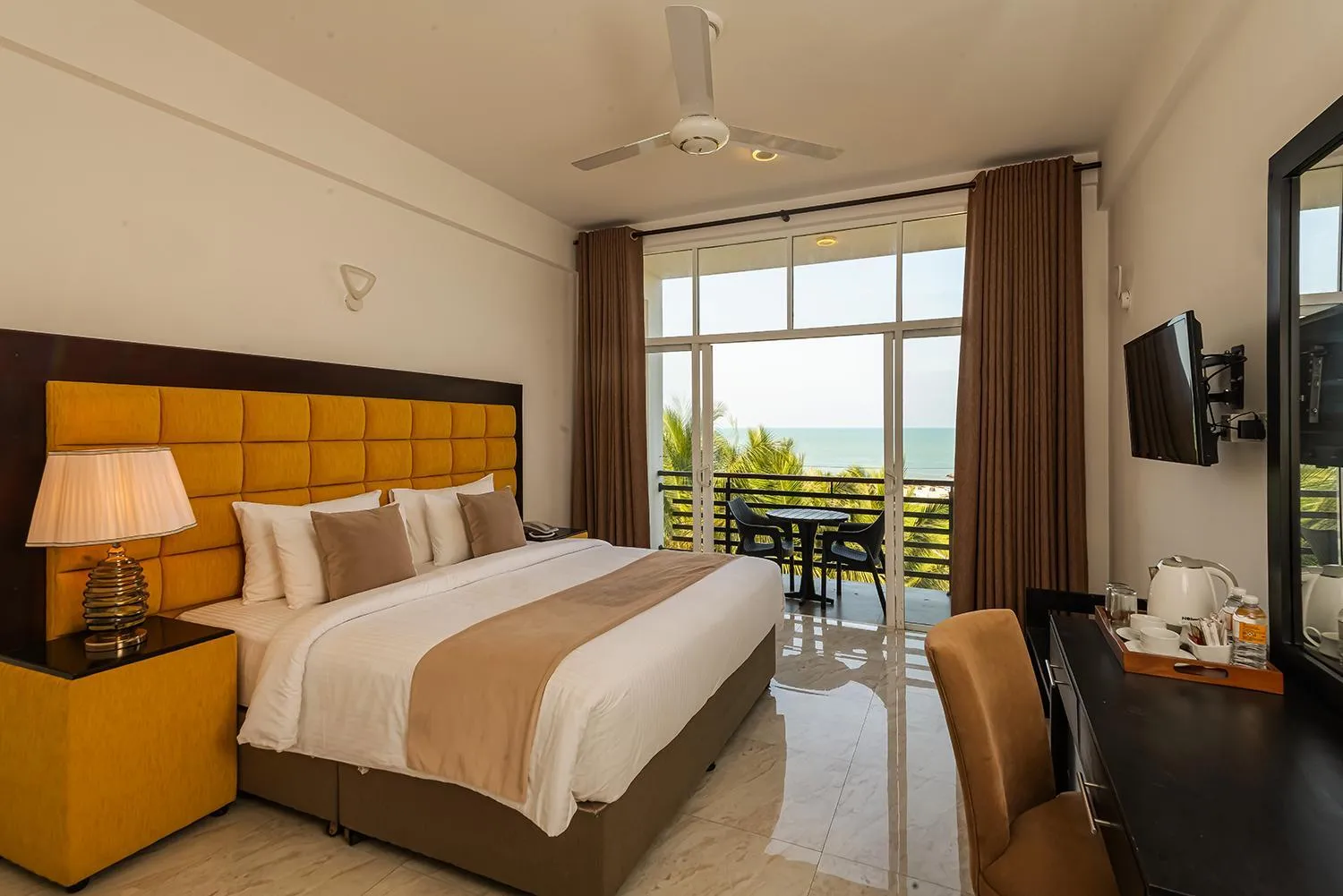 Photo of the whole room in Beverly Beach Negombo