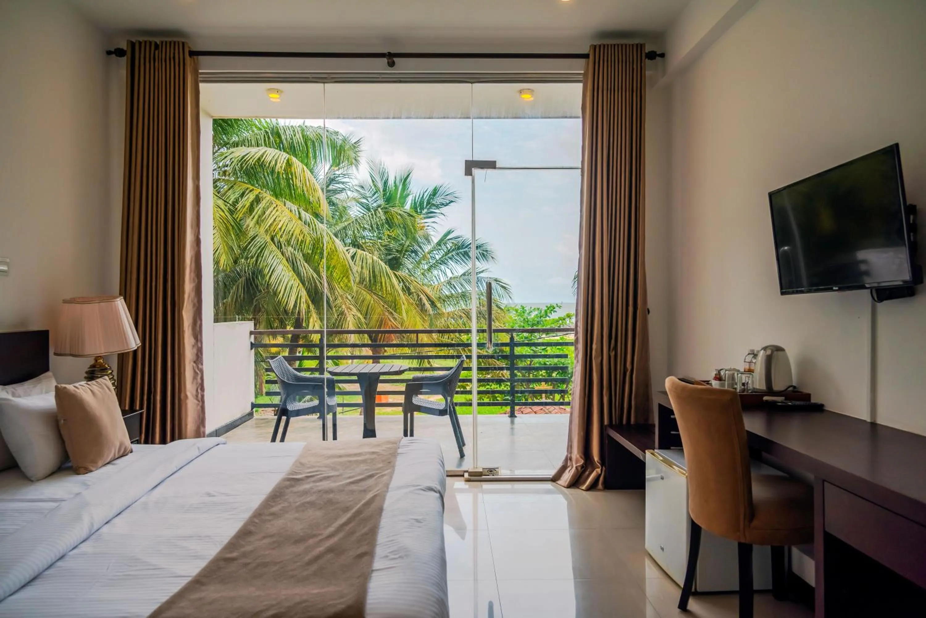 Bedroom in Beverly Beach Negombo