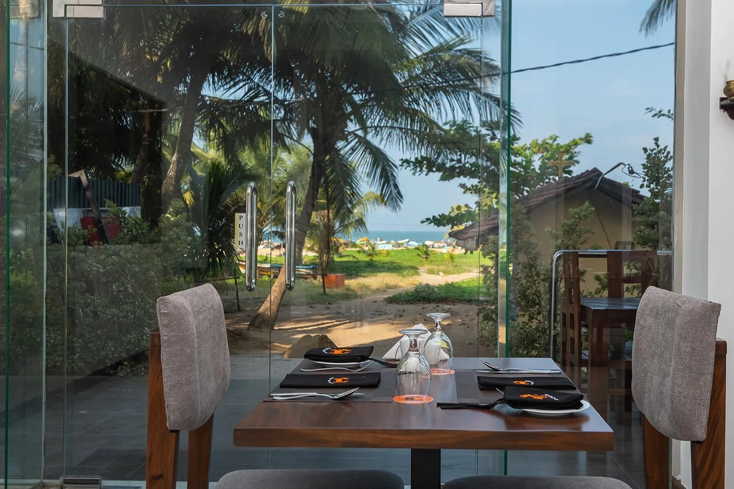 Restaurant/places to eat in Beverly Beach Negombo