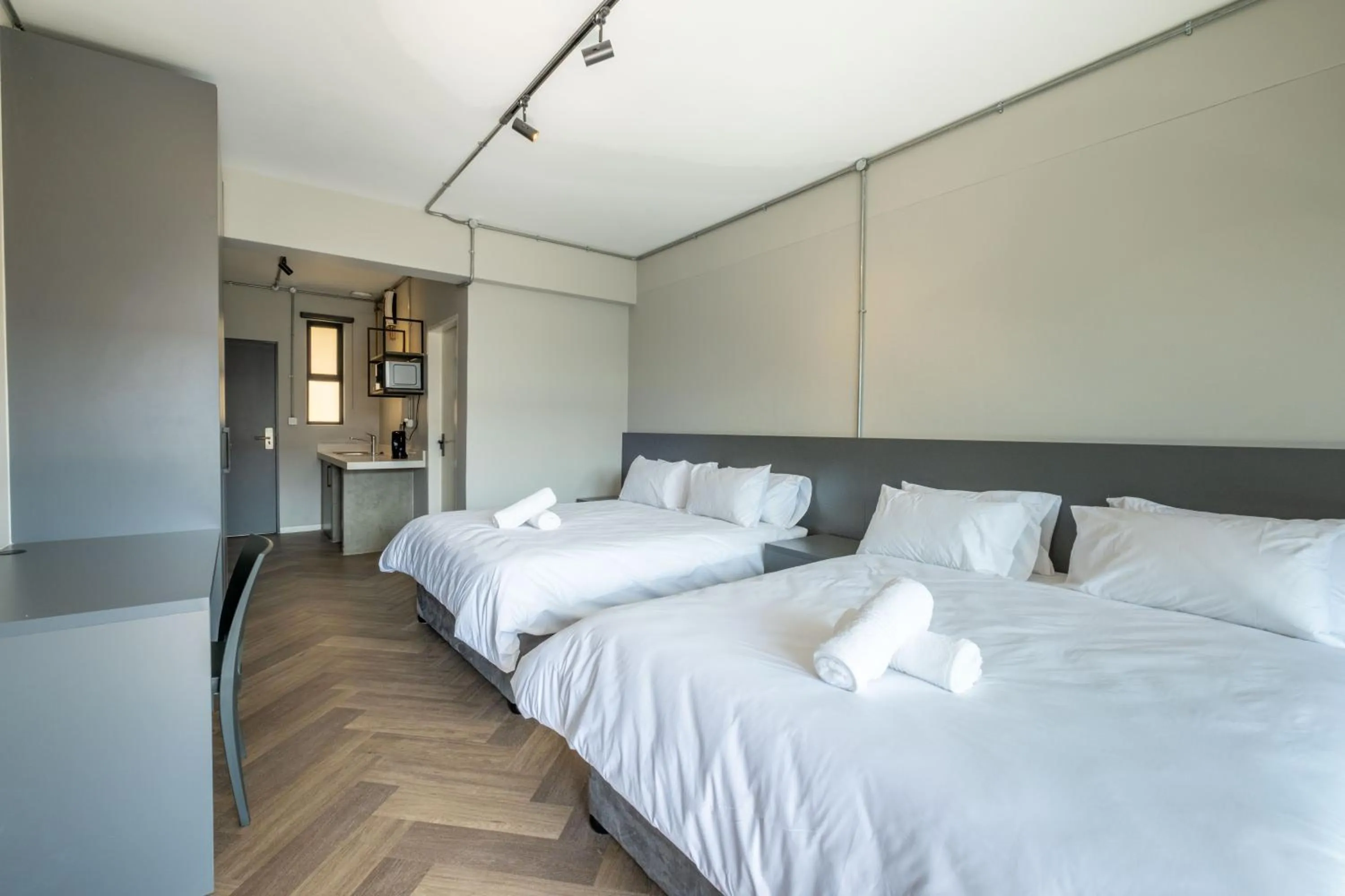 Bed in Inn & Out Plus Rosebank