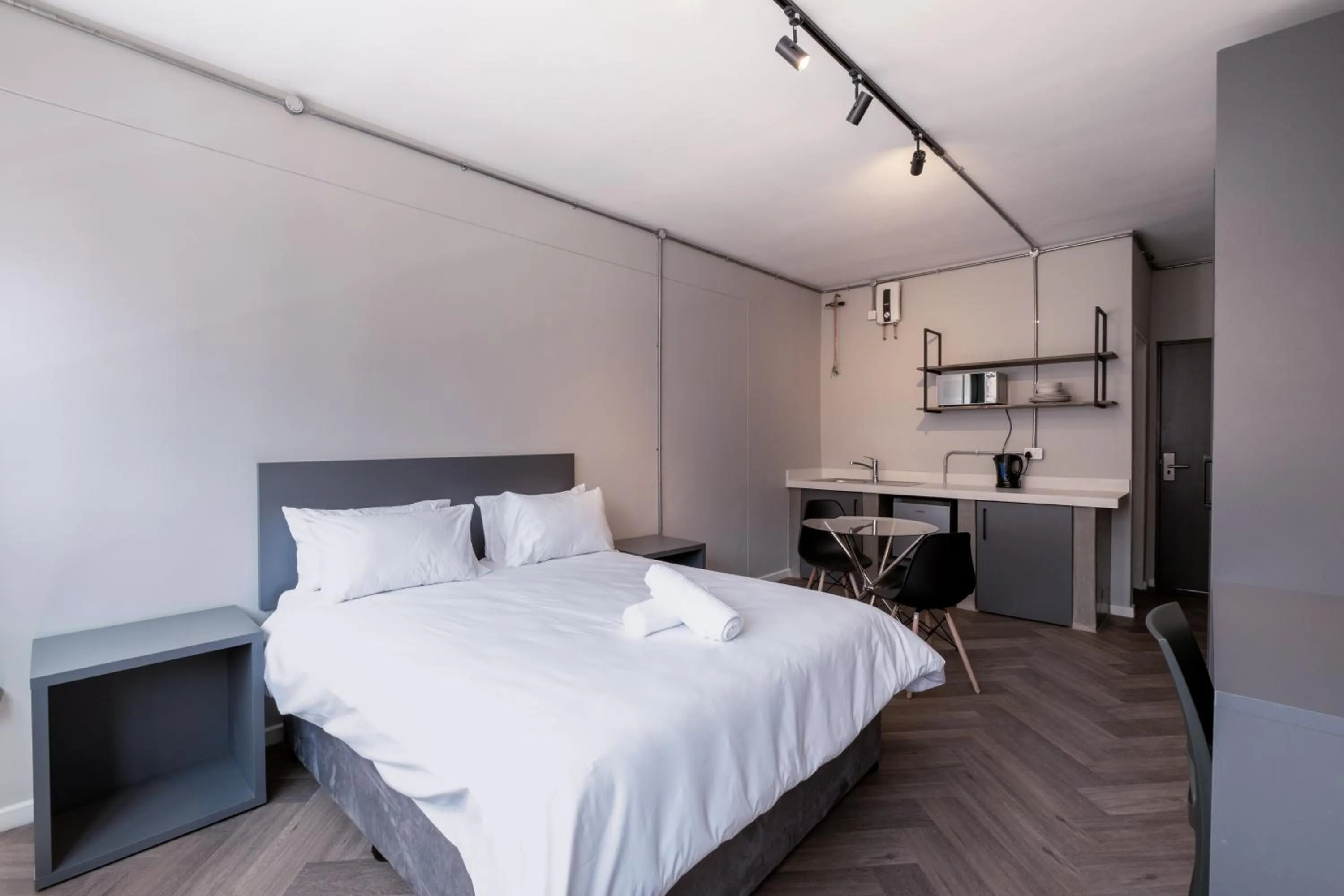 Bed in Inn & Out Plus Rosebank