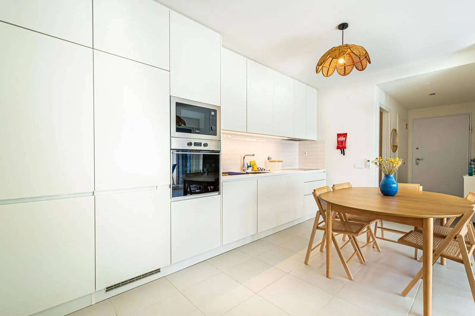 Kitchen or kitchenette in BeGuest Only Good Vibes - Cabanas