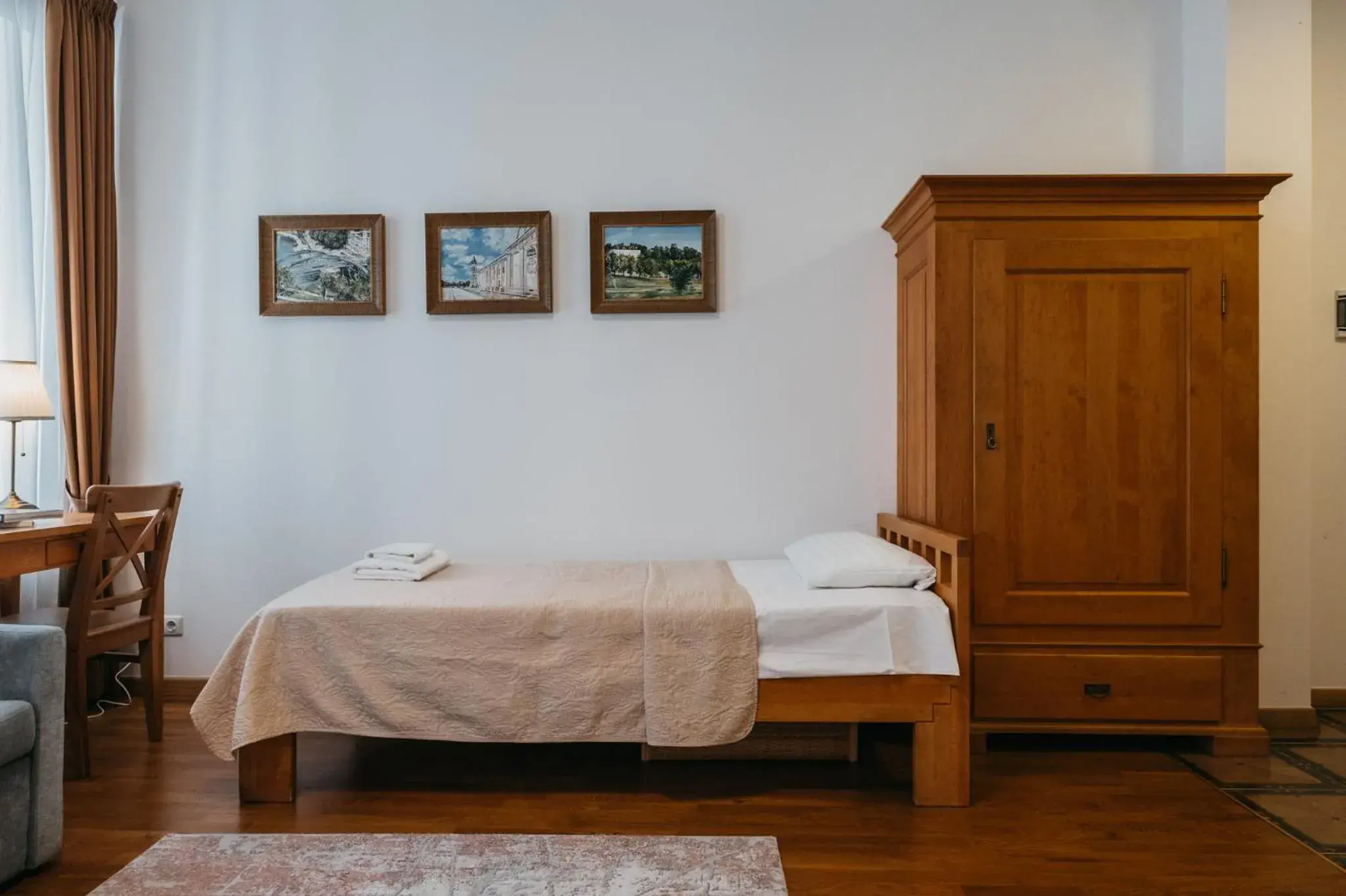 Standard Twin Room in CATHEDRAL Old Town Suites Standard Twin Room in CATHEDRAL Old Town Suites