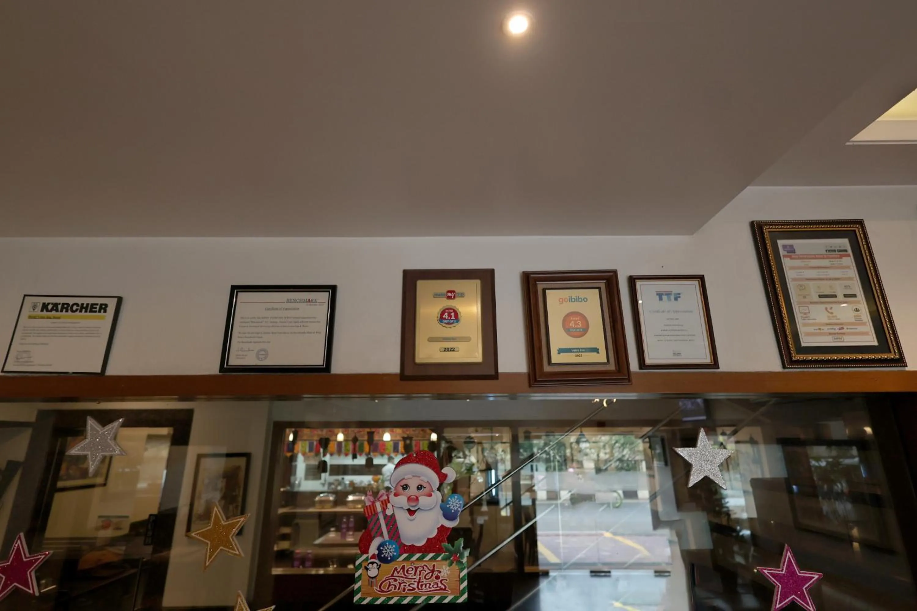 Certificate/Award in Hotel Vetro Inn