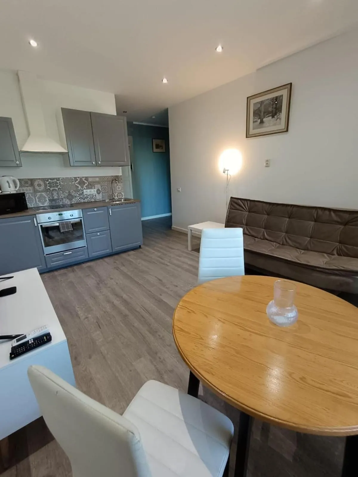 TV and multimedia in Saules Club Apart Hotel