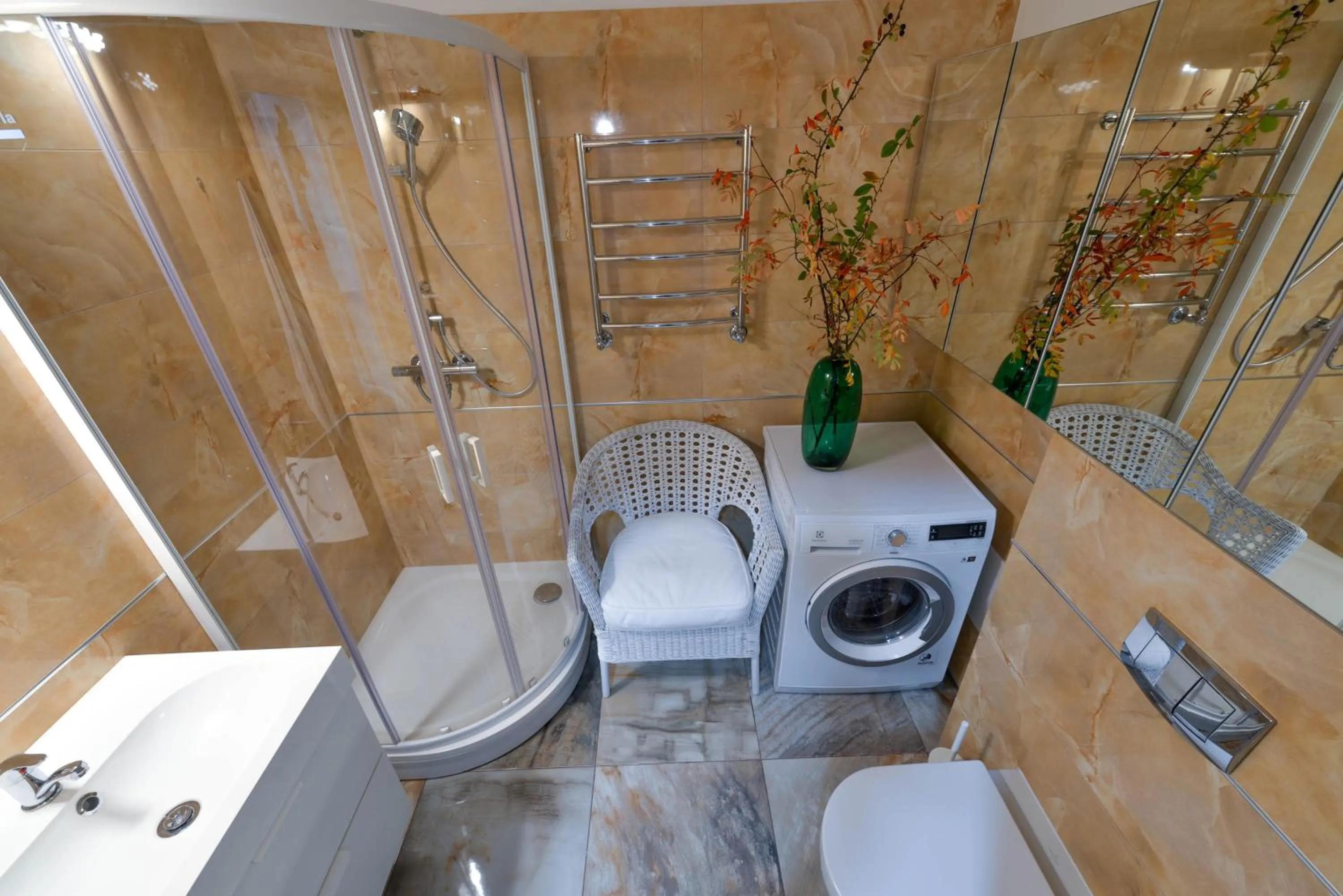 Shower in Saules Club Apart Hotel