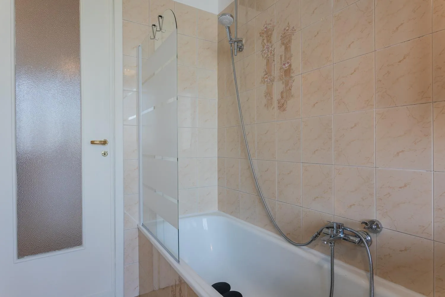 Bath in Mole View by Wonderful Italy