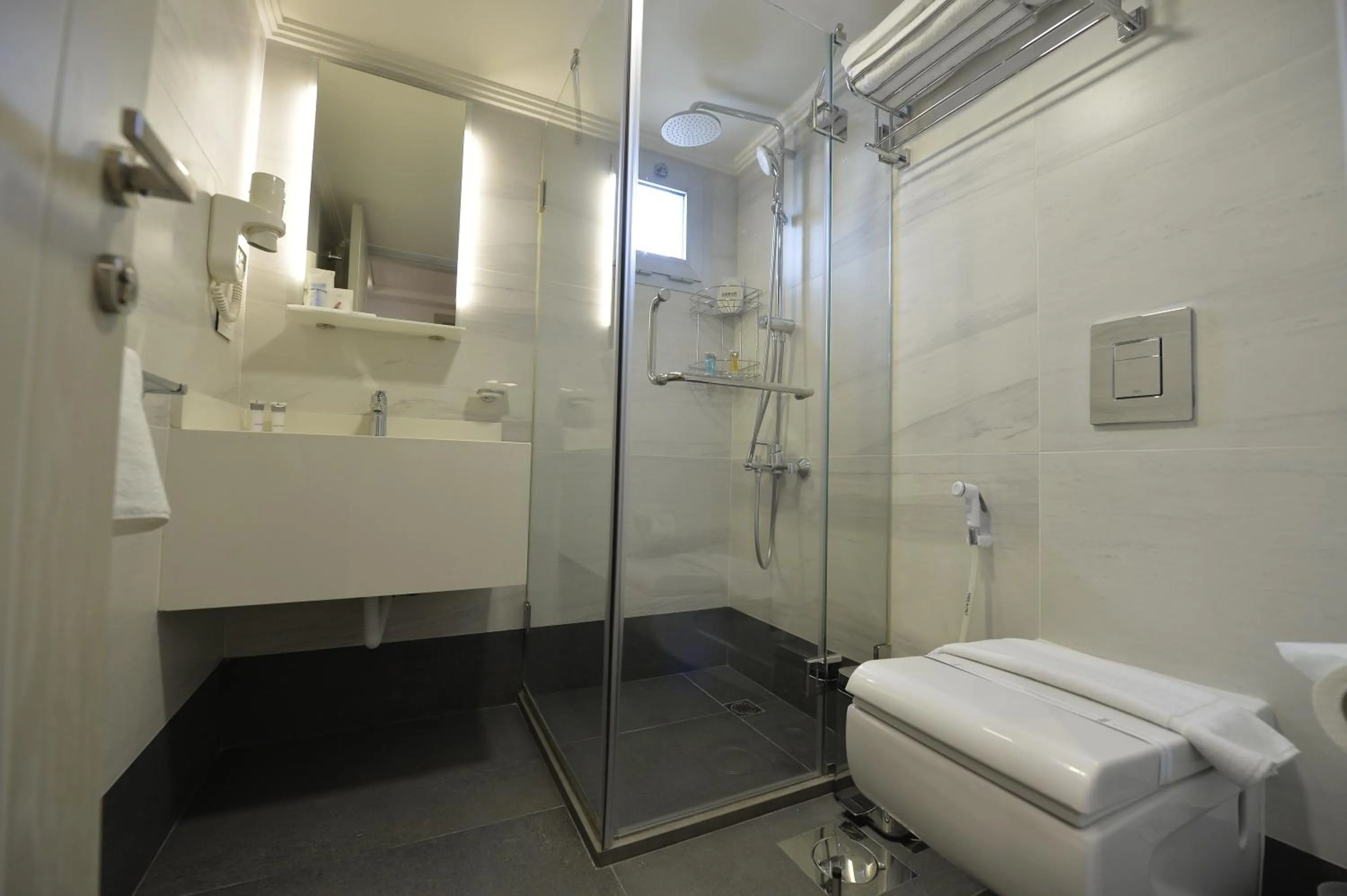 Shower in Zett hotel