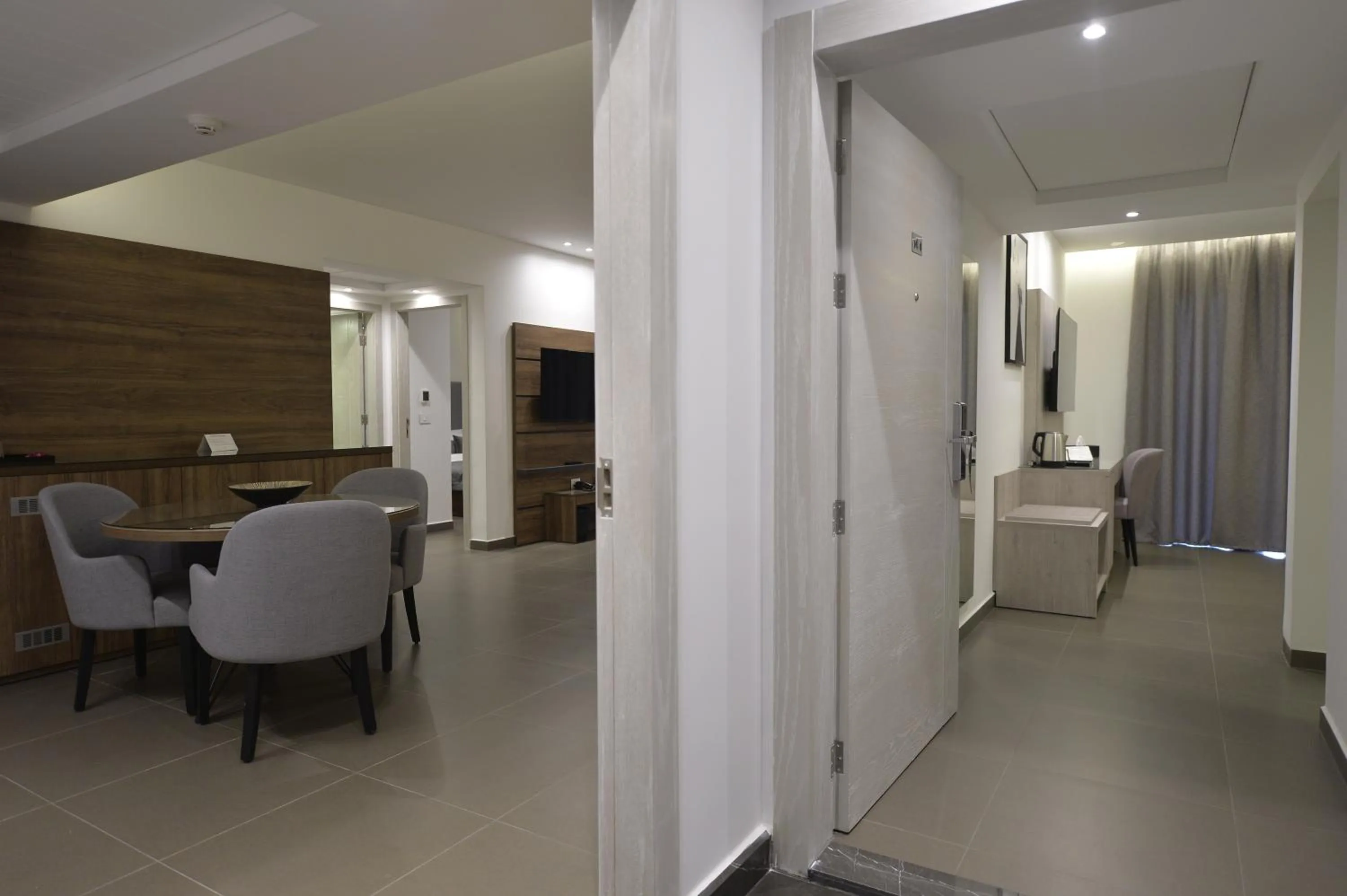 Area and facilities in Zett hotel