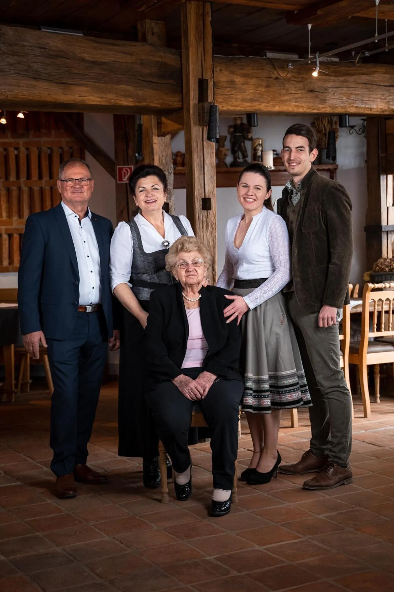 Family in Weinrefugium Brolli