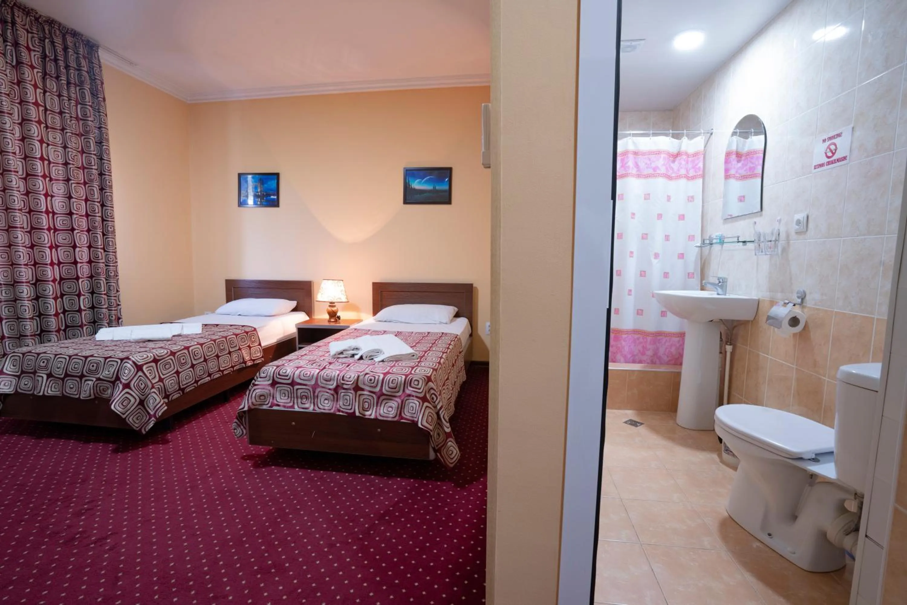 Photo of the whole room, Bed in Rohat Hotel Chilonzor