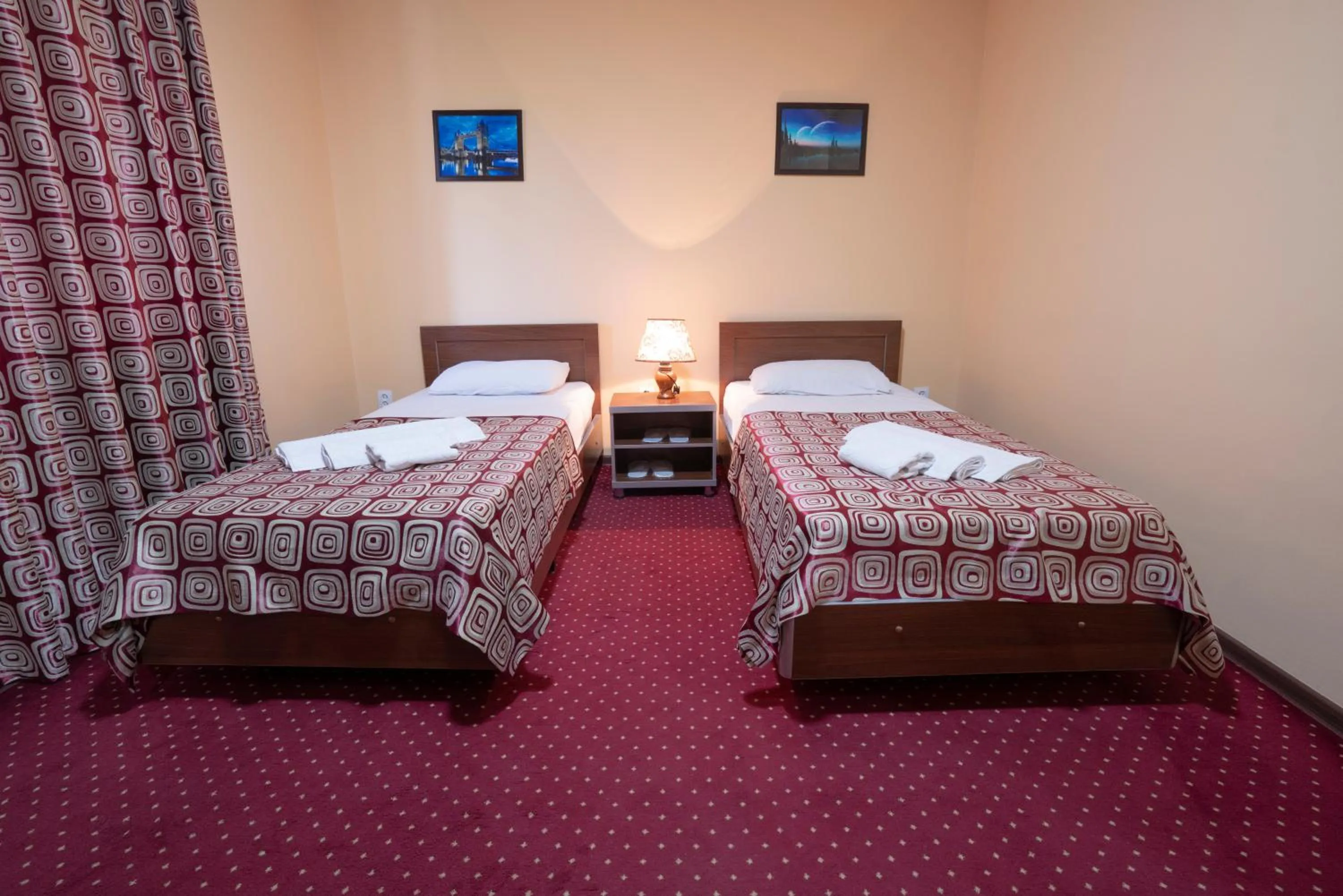 Photo of the whole room, Bed in Rohat Hotel Chilonzor