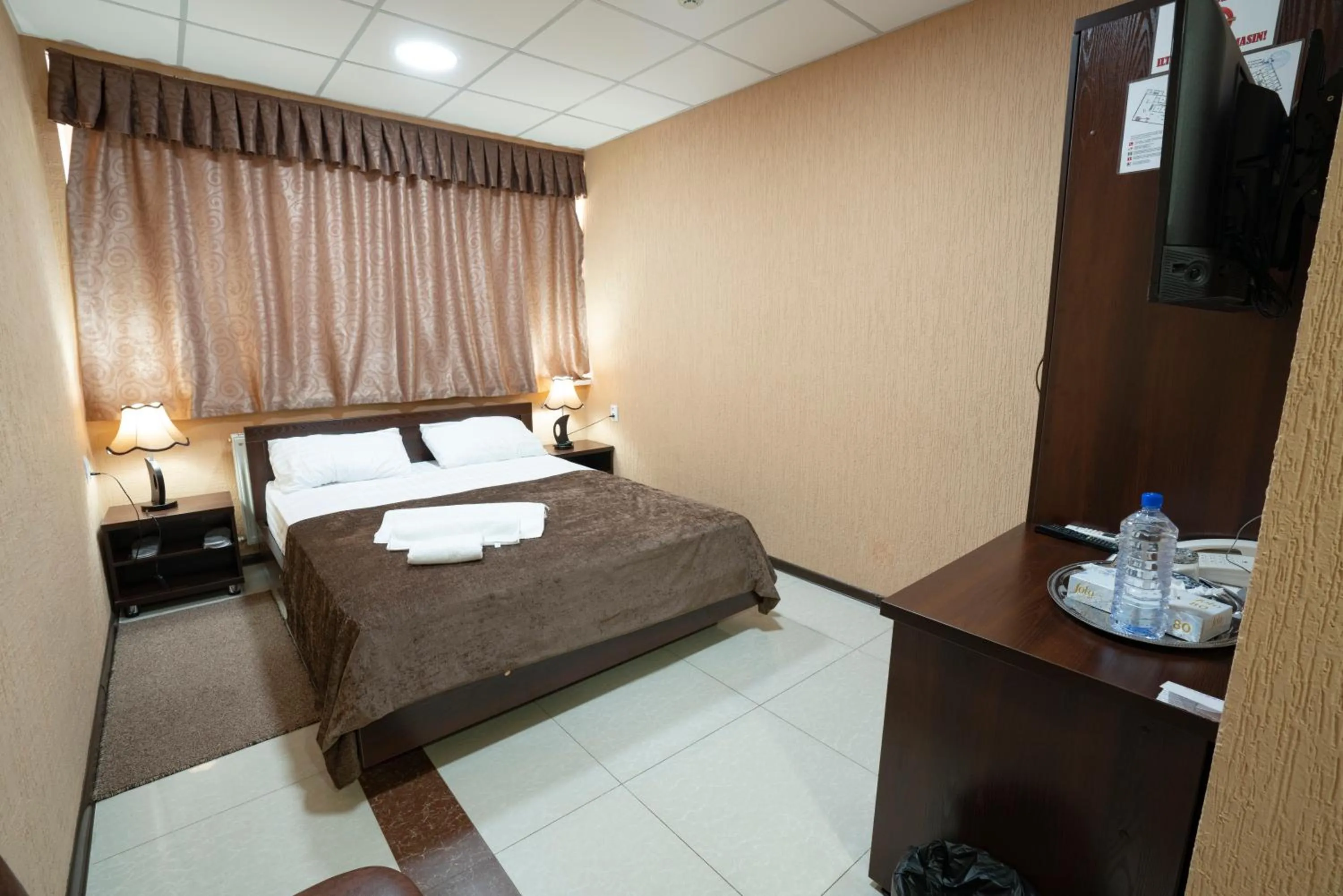 Photo of the whole room, Bed in Rohat Hotel Chilonzor