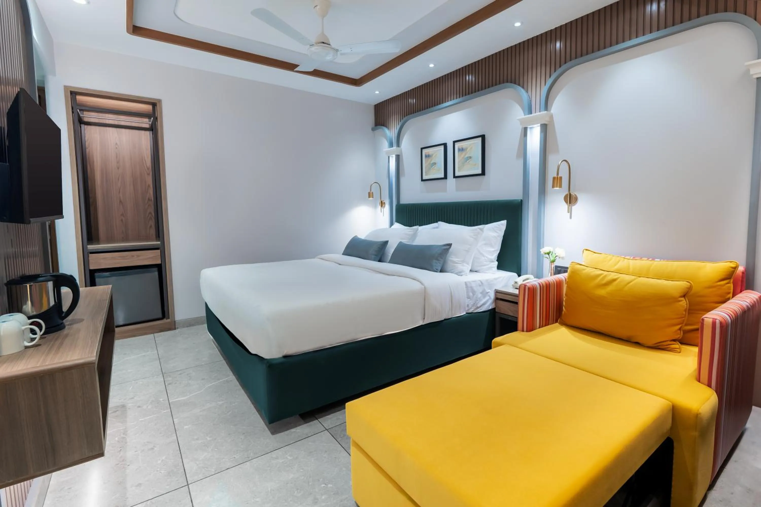 Bed in Ajanta Continental-Mumbai Airport