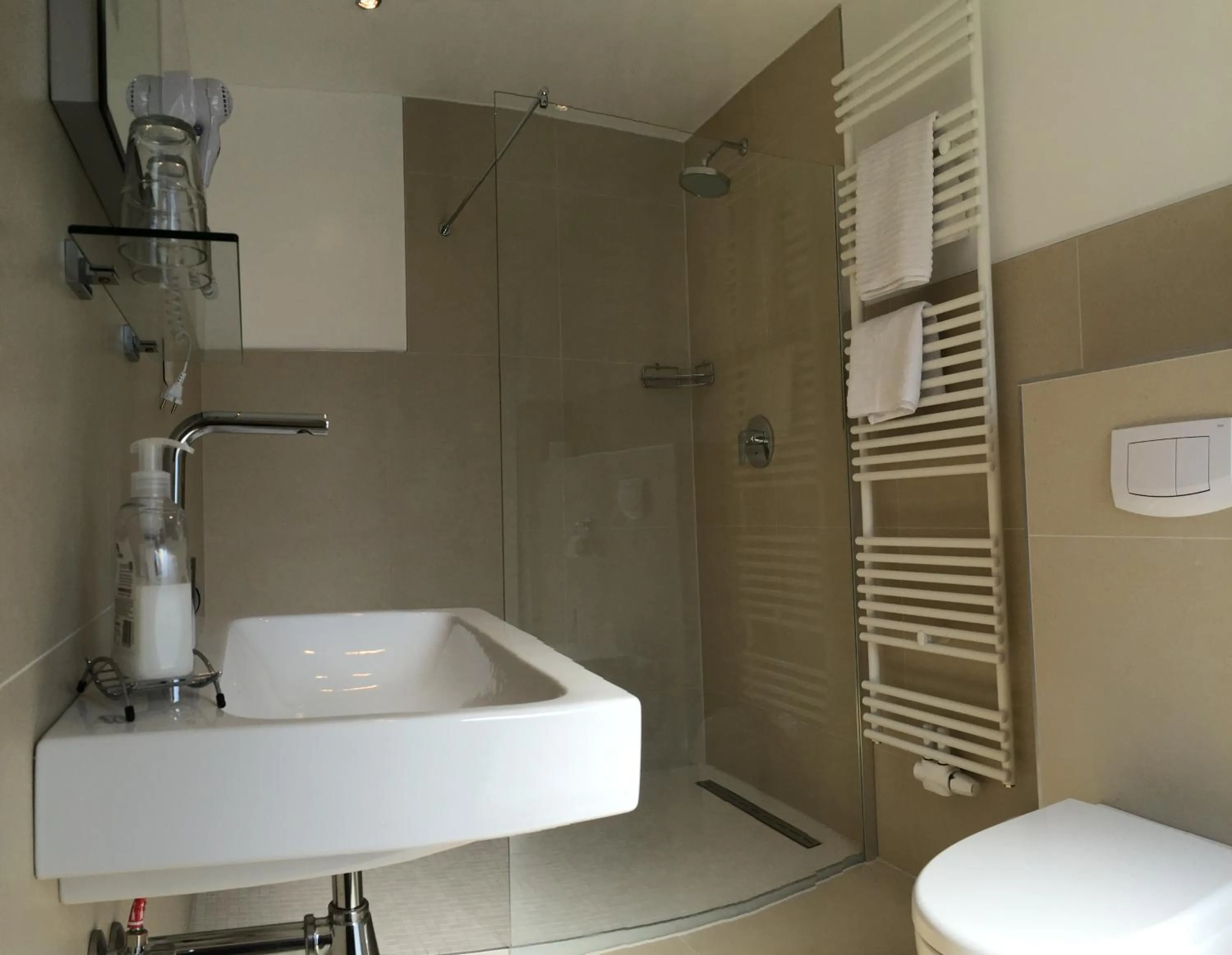 Bathroom in Hotel Garten