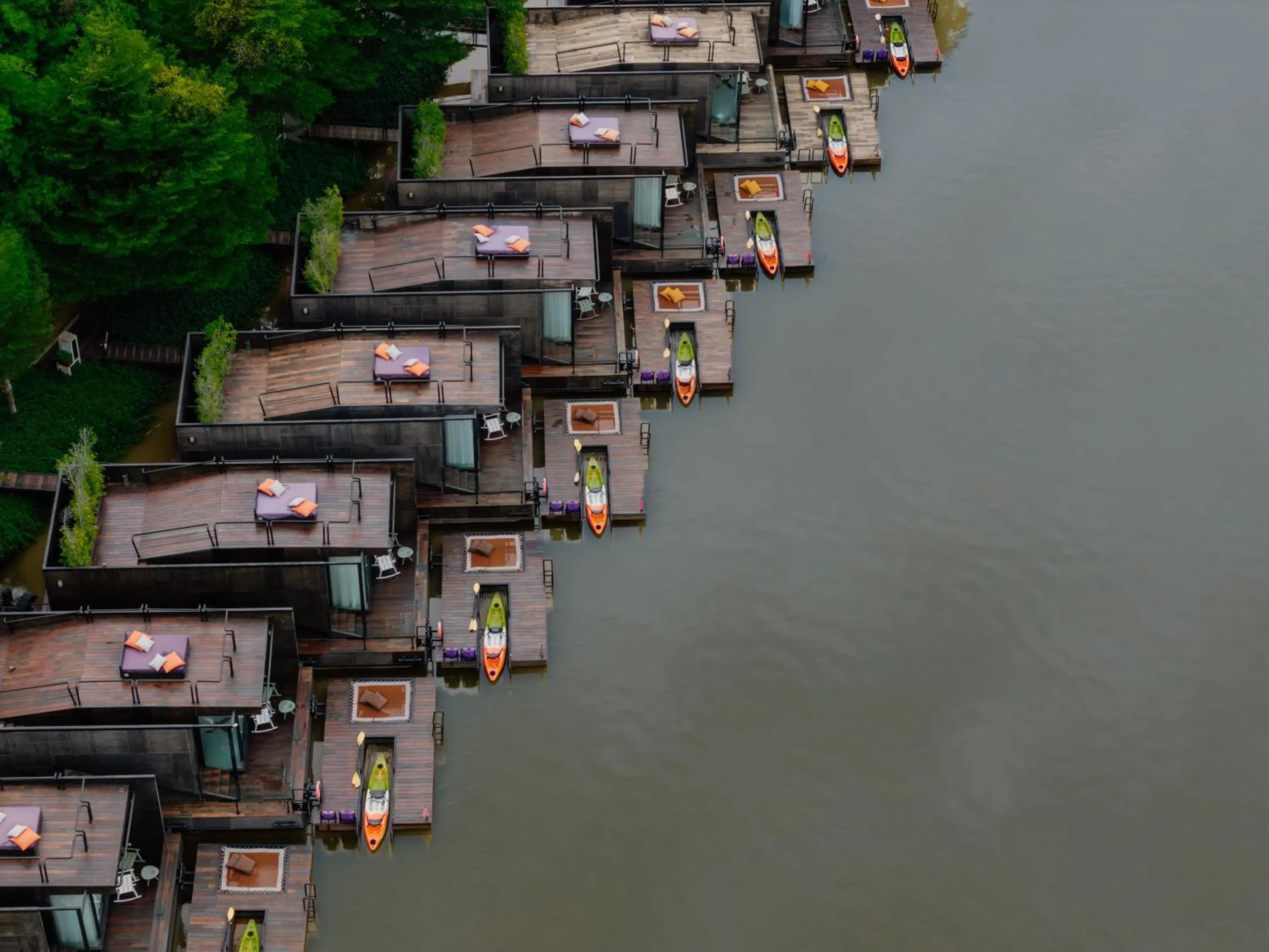 Bird's eye view in The Xcape River Kwai
