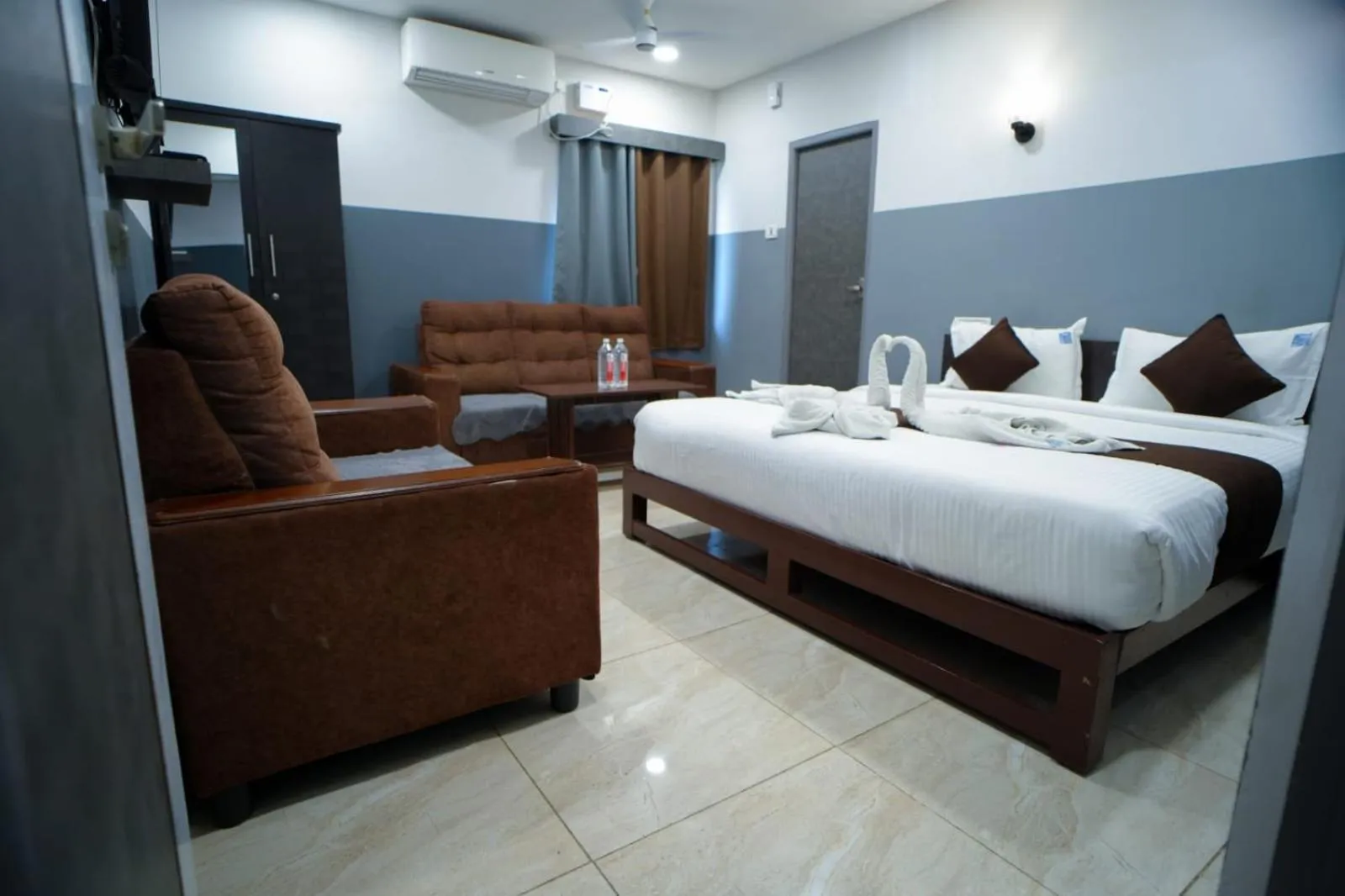 Bed in HOTEL RAAJ GRAND