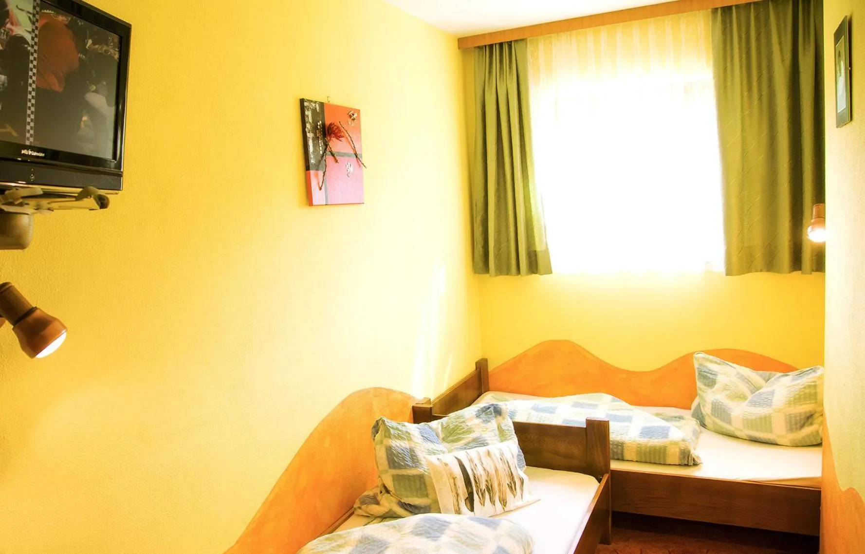 Bed in Gästehaus Götz