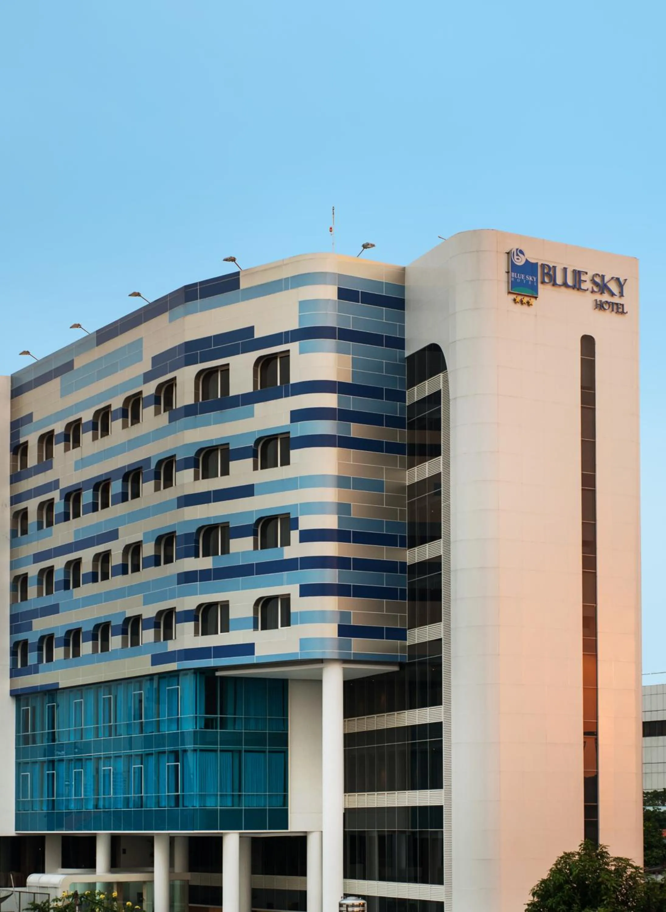 Facade/entrance, Property Building in Blue Sky Hotel Petamburan