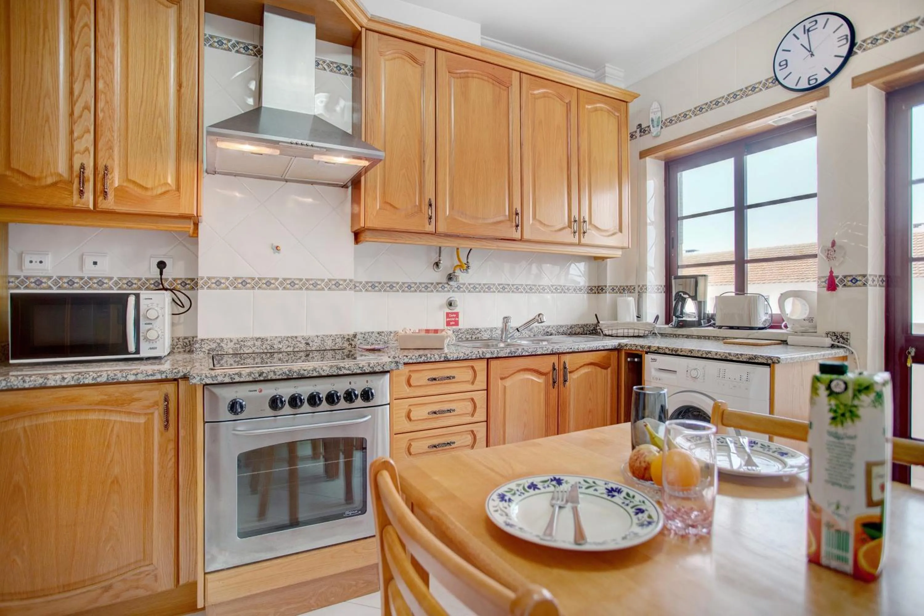 Kitchen or kitchenette in A O - La Source