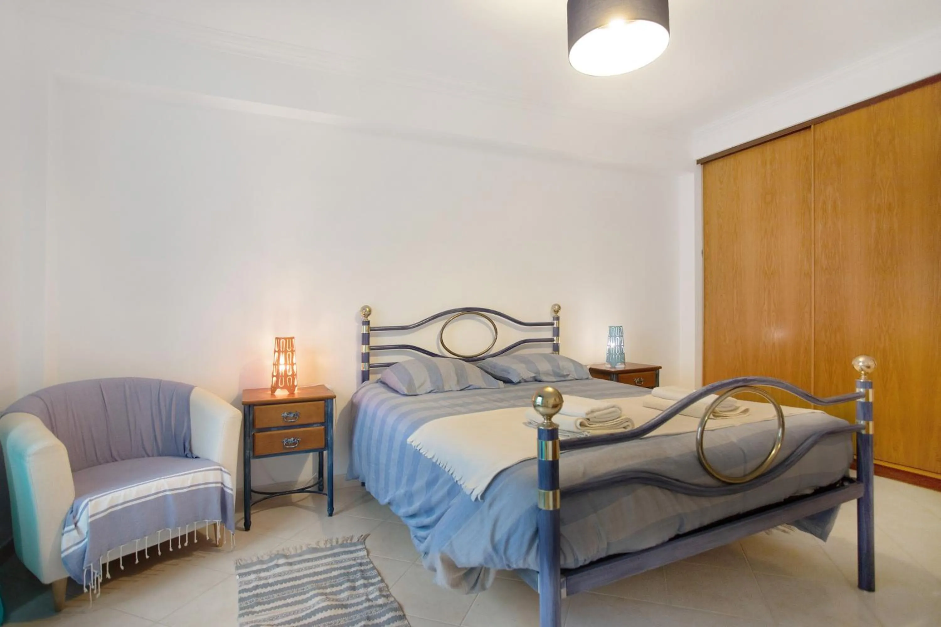 Living room, Bed in A O - La Source