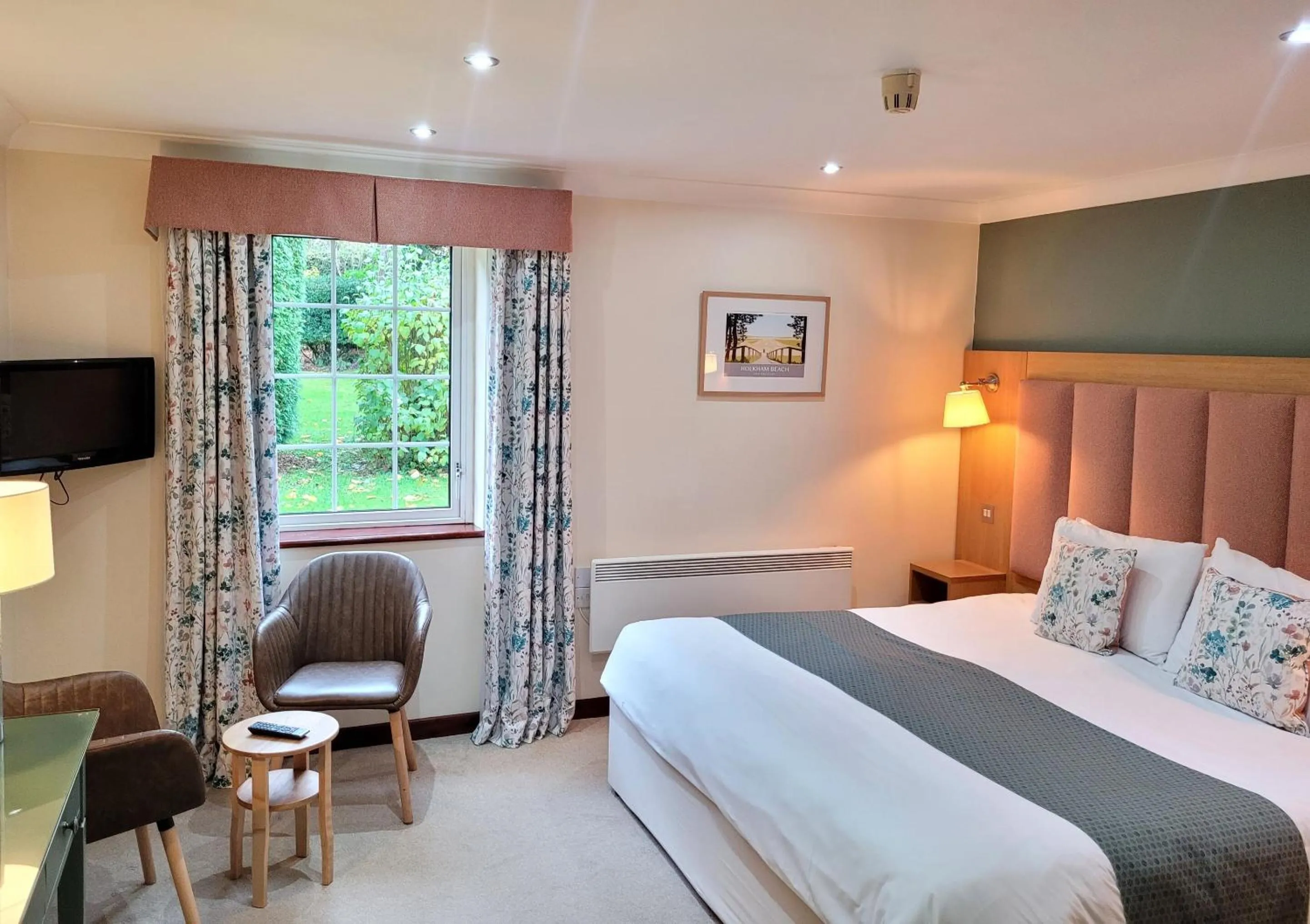 Bedroom, Bed in Old Rectory Hotel, Crostwick
