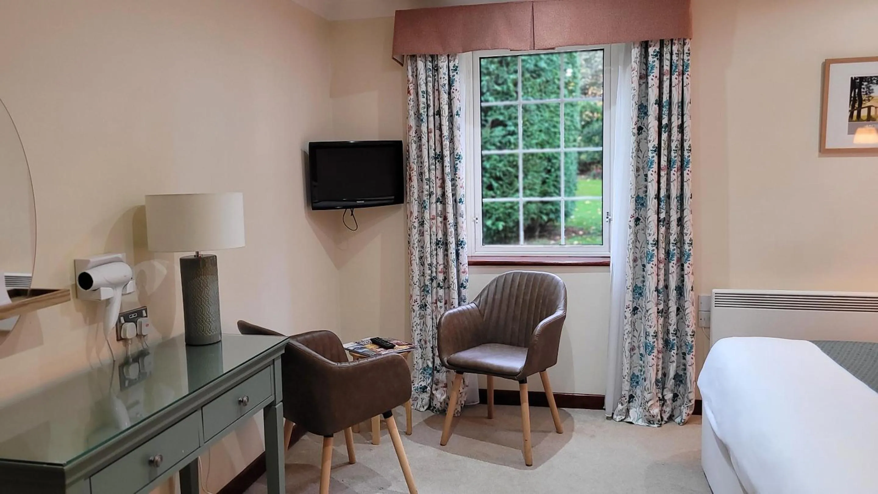 Bedroom, Bed in Old Rectory Hotel, Crostwick