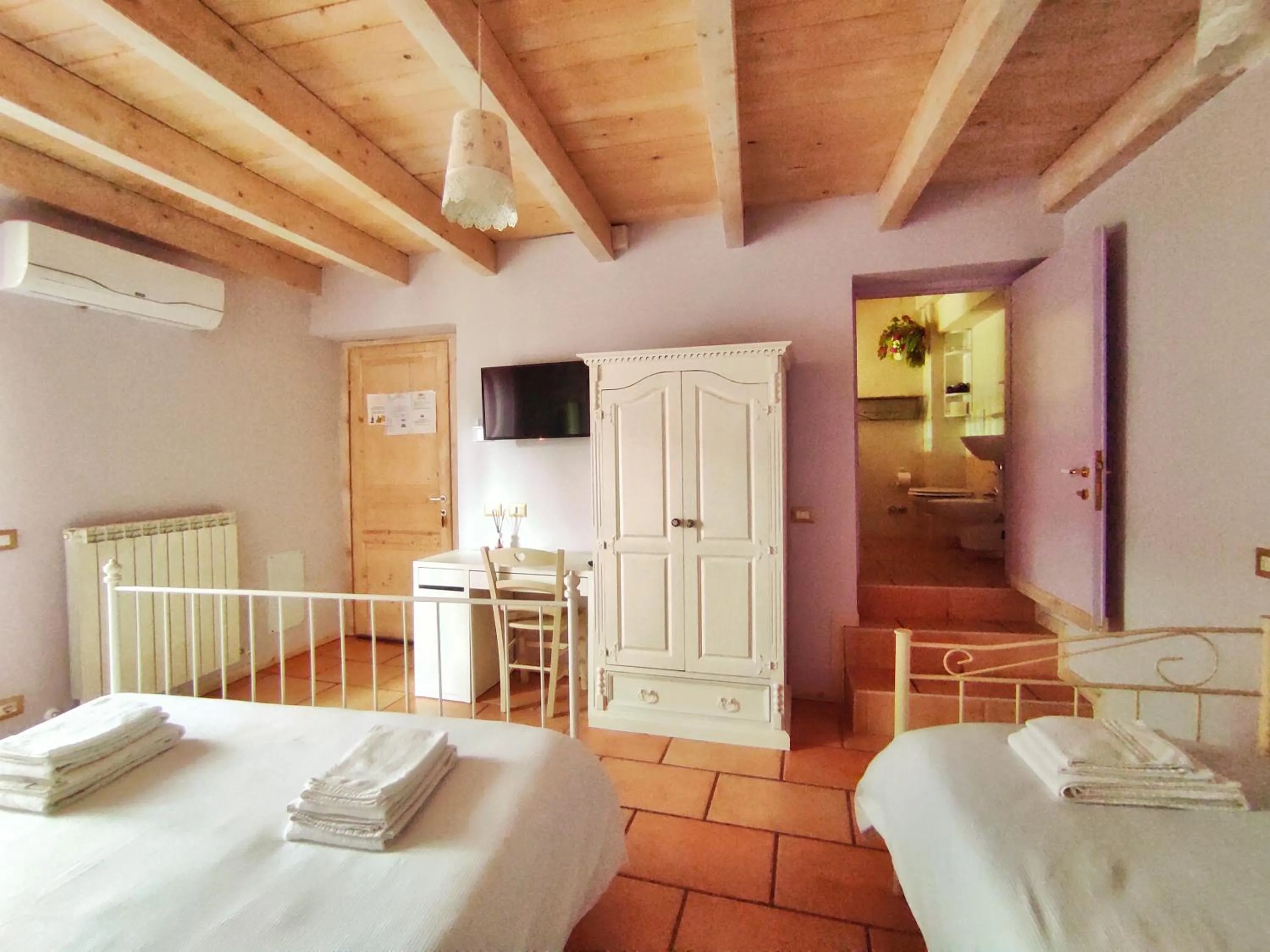 Bedroom, Bed in Rocca dell'Innominato