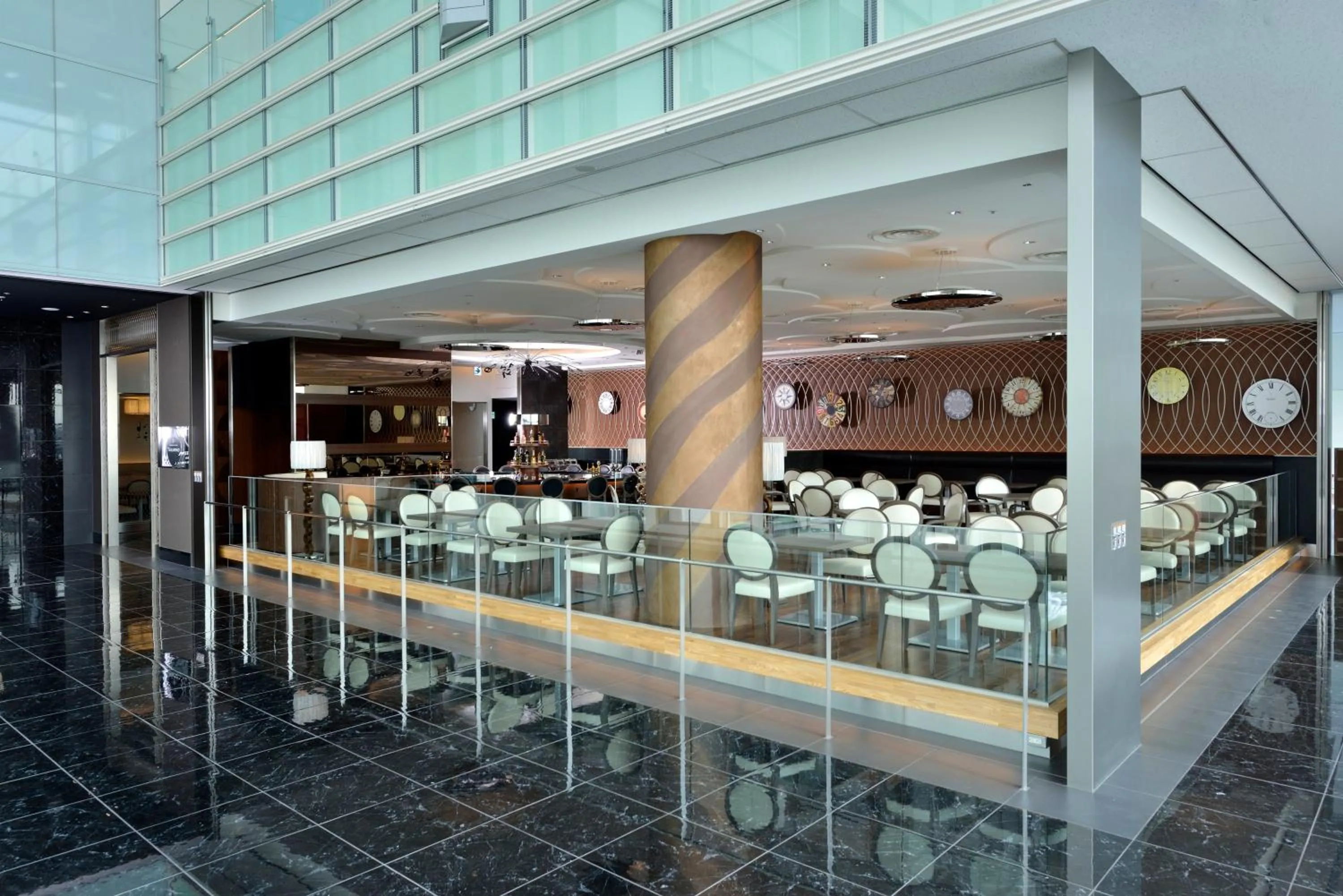 Restaurant/places to eat in The Royal Park Hotel Tokyo Haneda Airport Terminal 3
