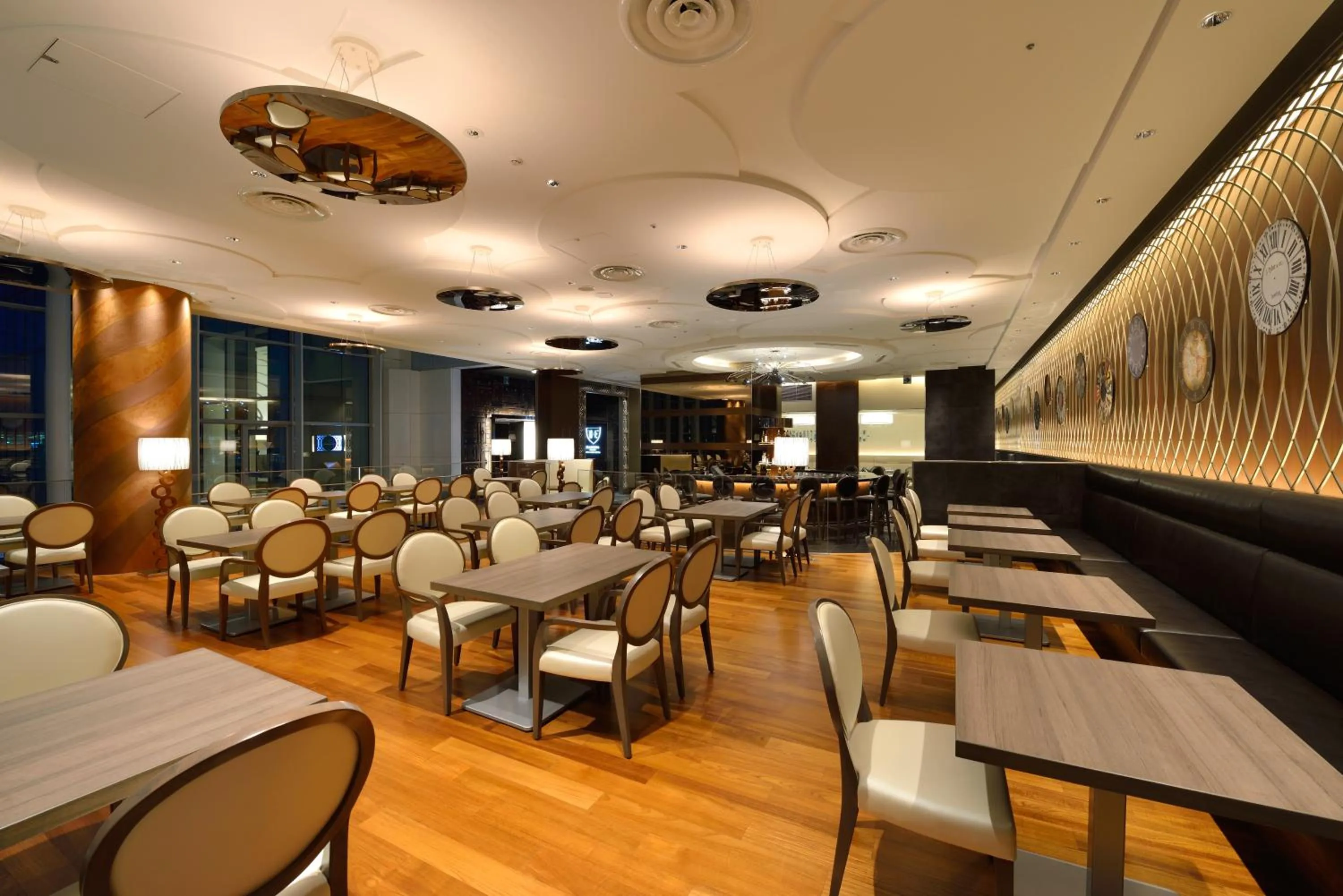 Restaurant/places to eat in The Royal Park Hotel Tokyo Haneda Airport Terminal 3