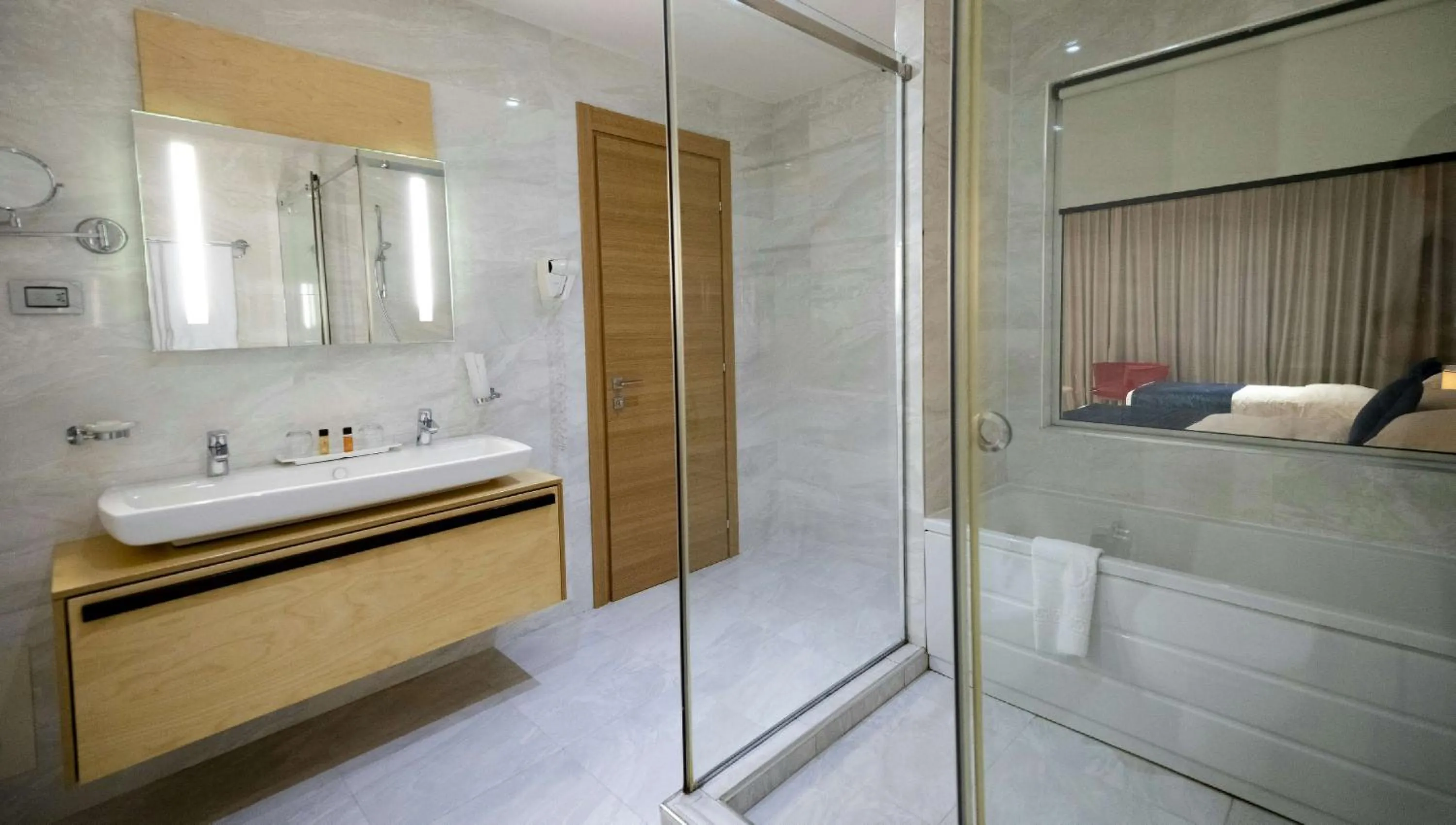 Bathroom in Best Western Premier Ark Hotel