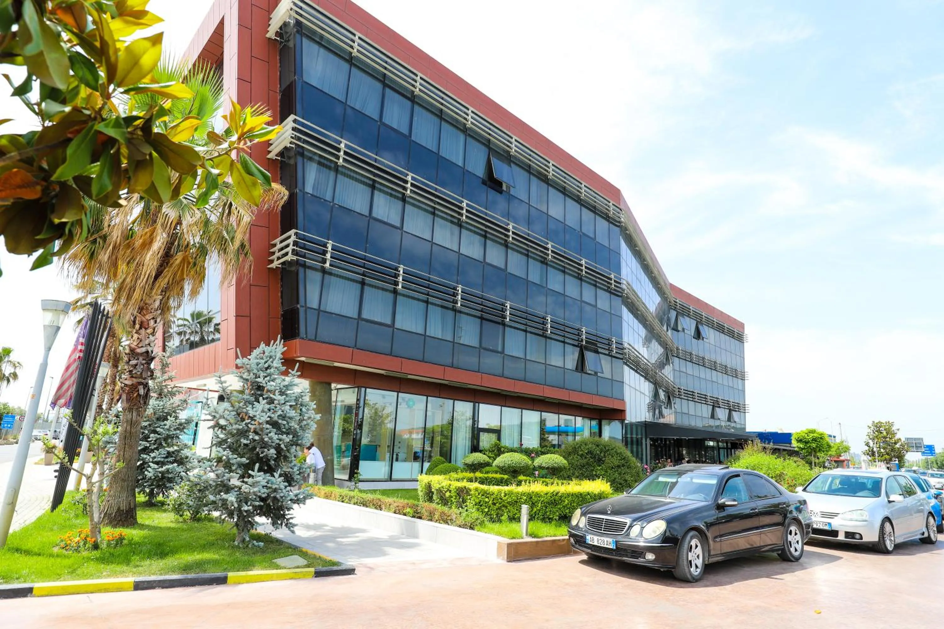 Property building in Best Western Premier Ark Hotel