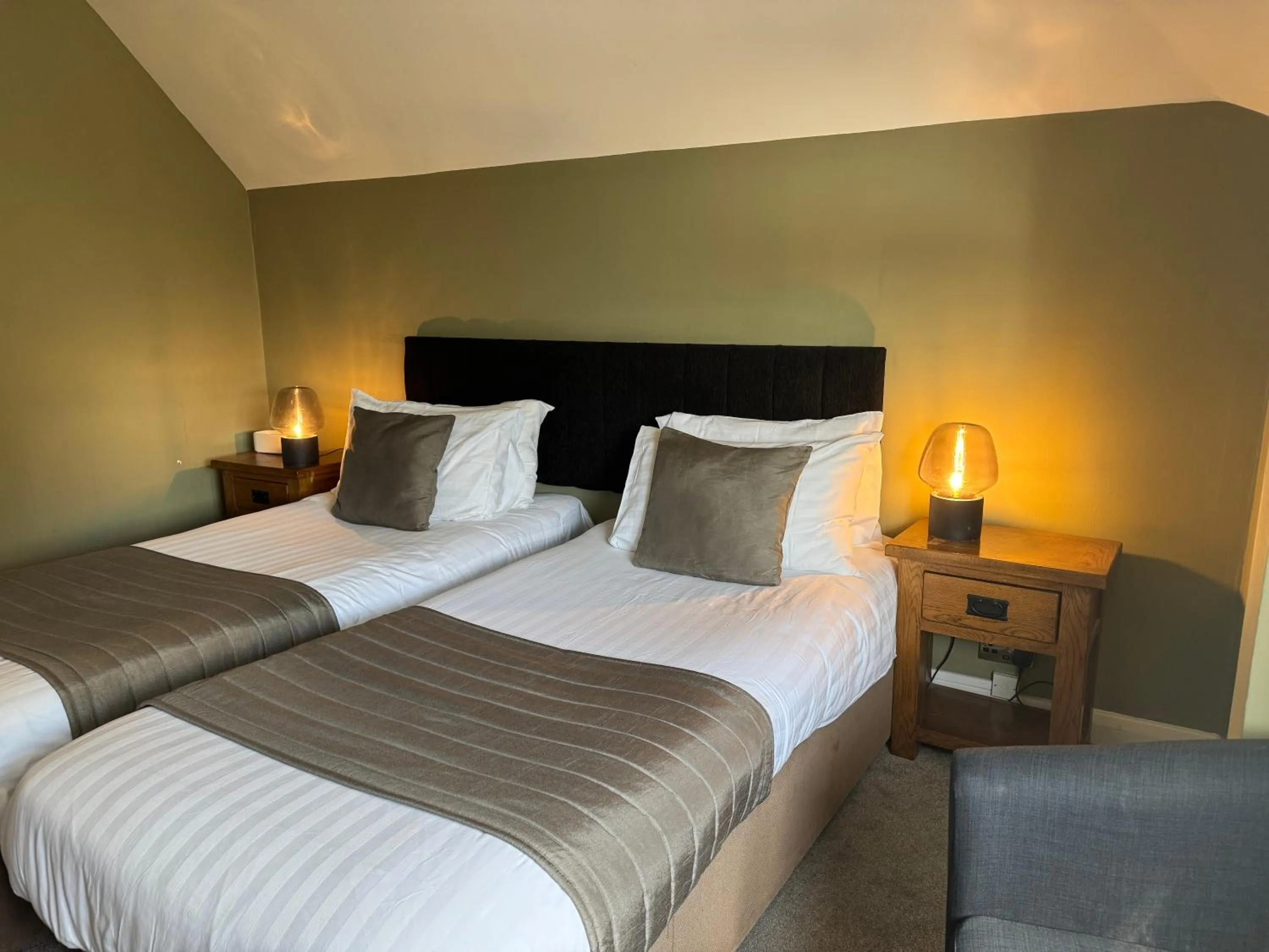 Bed in Oaklands Hotel