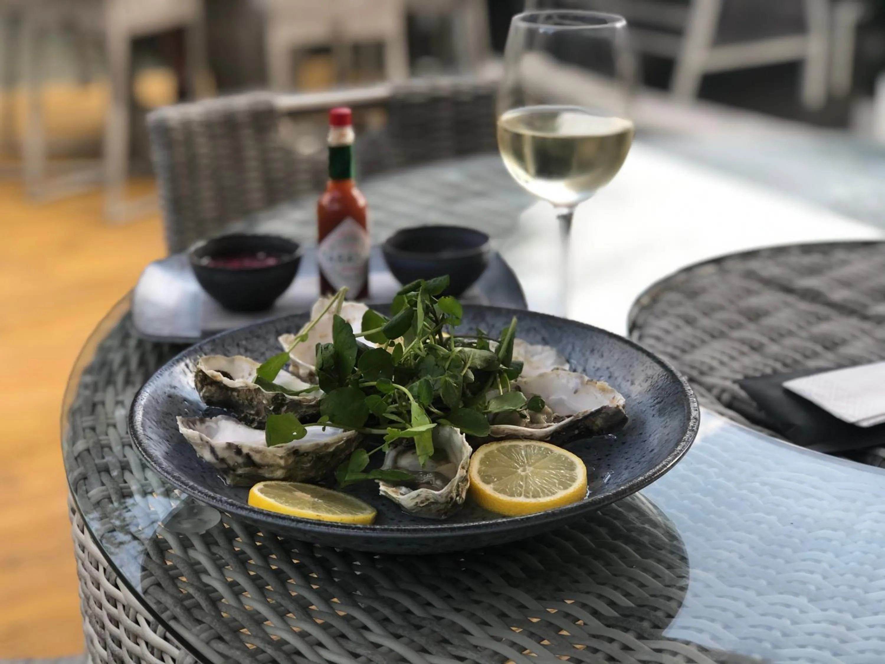 Food and drinks in Oaklands Hotel