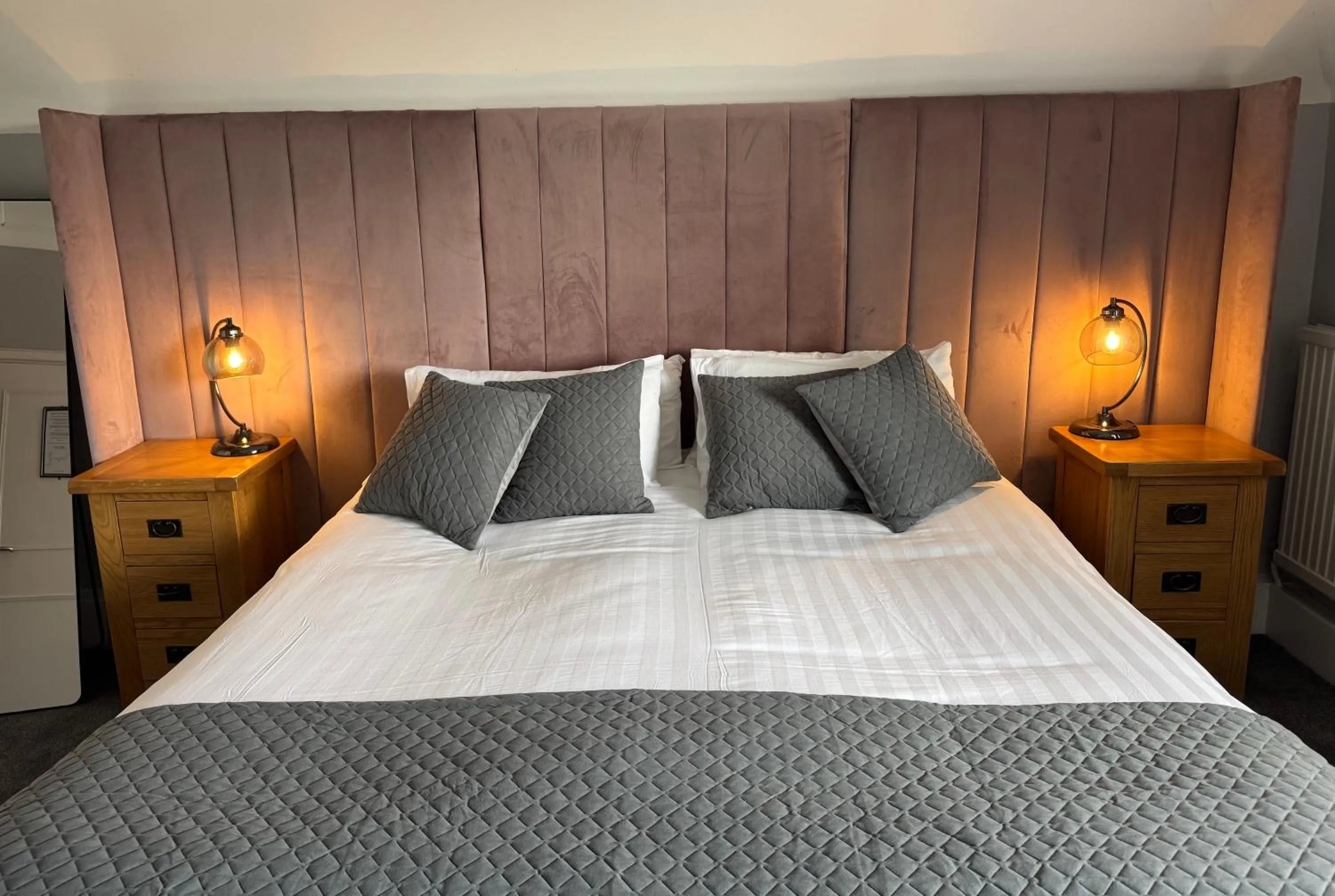 Bed in Oaklands Hotel